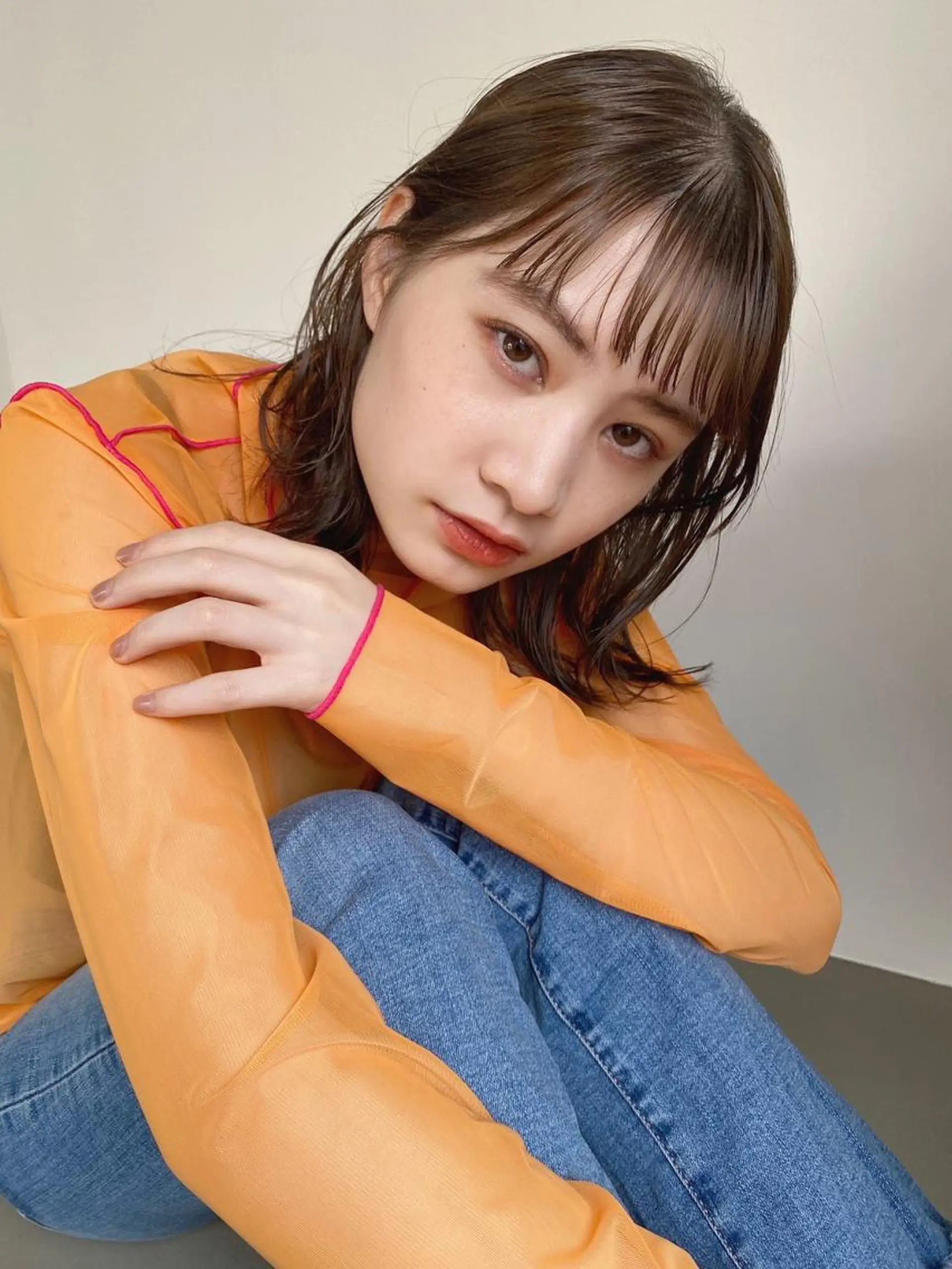 ミディアム パーマ カラー アディクシーカラー ブリーチ ブロンド ブルーカラー ハイライトカラー カット ヘアカラー トリートメント CEINE＋ officialのヘアスタイル