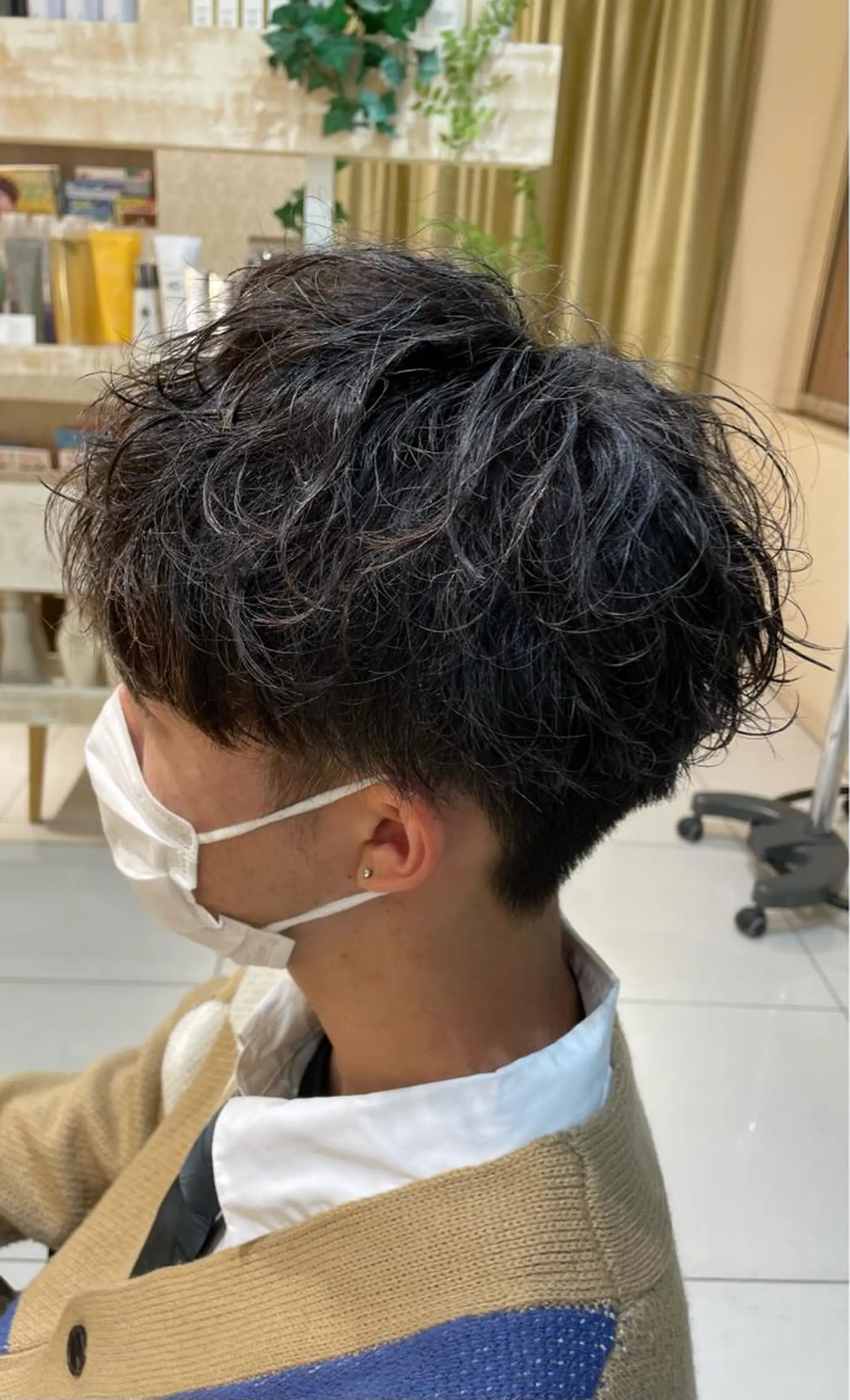 ミディアム パーマ メンズ ミディアムパーマ メンズブリーチ メンズパーマ ツイストスパイラルパーマ くせ毛 メンズ曲がる縮毛矯正 /本厚木/駅近3分のヘアスタイル