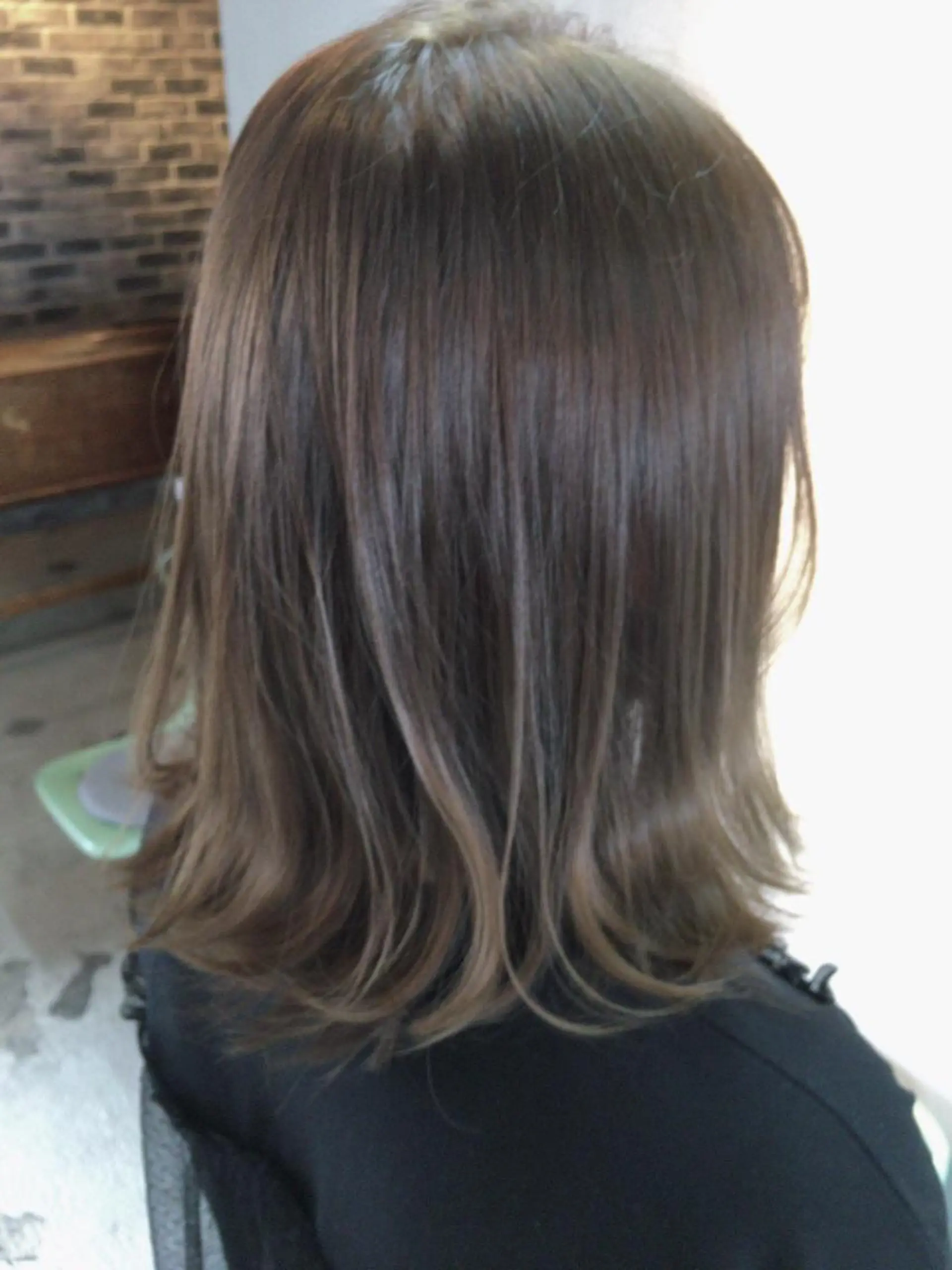 ミディアム カラー パーマ アッシュ ブリーチ ブリーチなしカラー 代表 中島貴志のヘアスタイル
