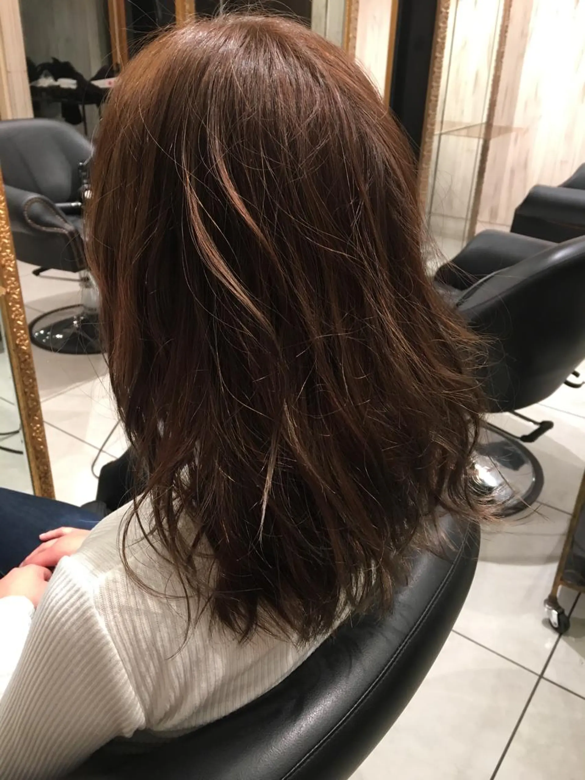 セミロング カラー ブルーカラー ブルージュ FENICE onthe beach所属・永井大樹✨ 透明感カラー✨のヘアスタイル