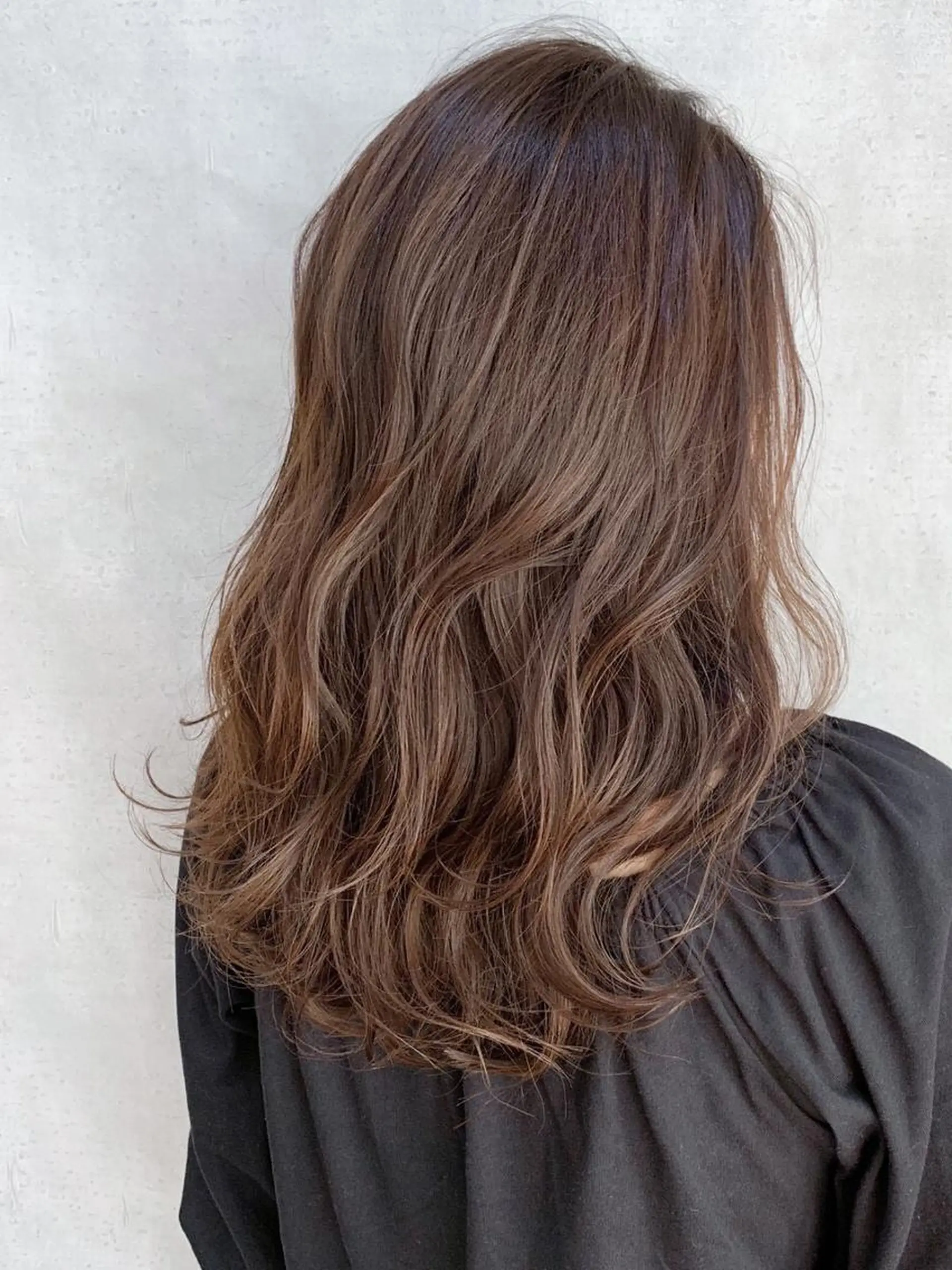 ミディアム カラー MOU namba ムウナンバのヘアスタイル