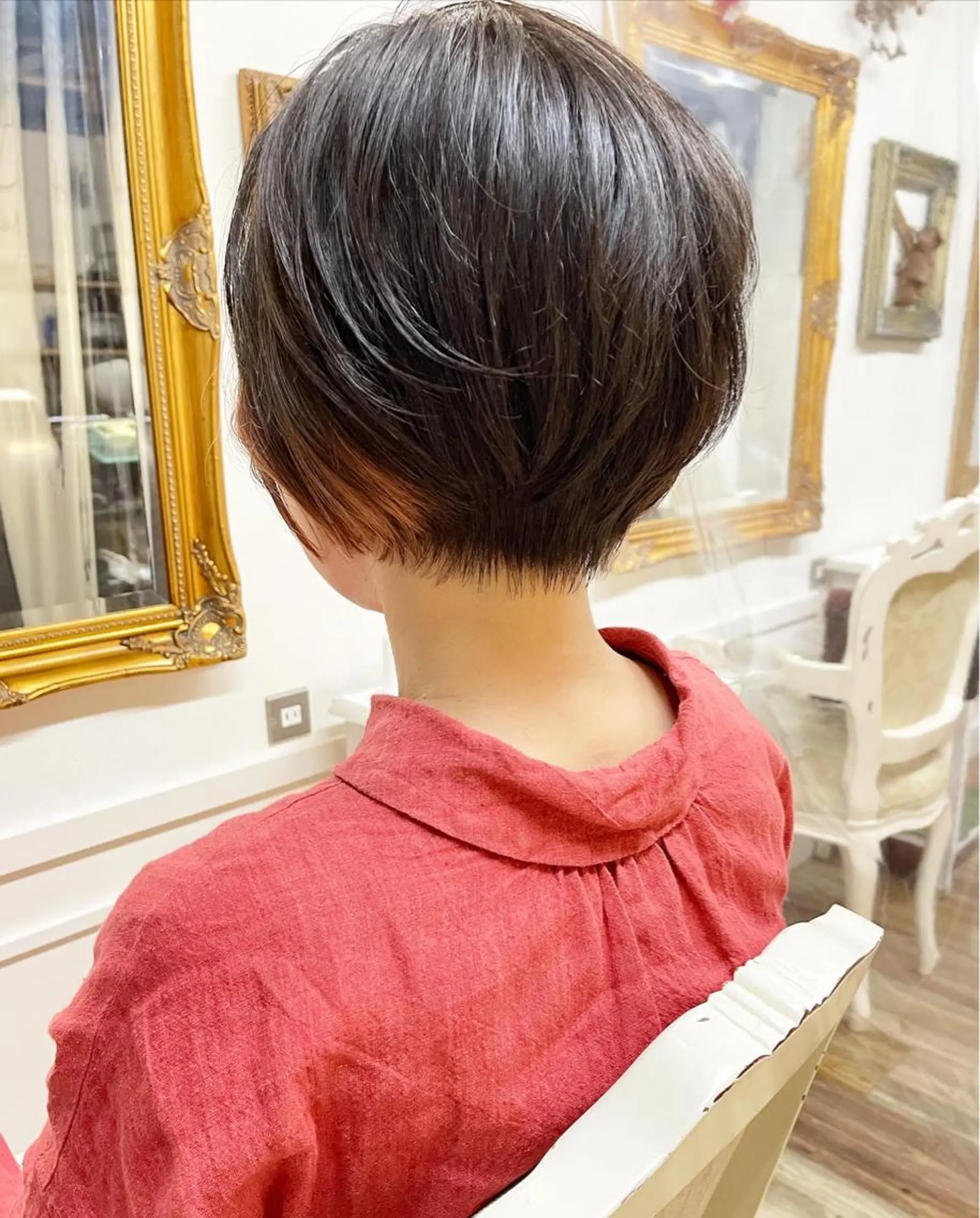 ショート 及川 光のヘアスタイル