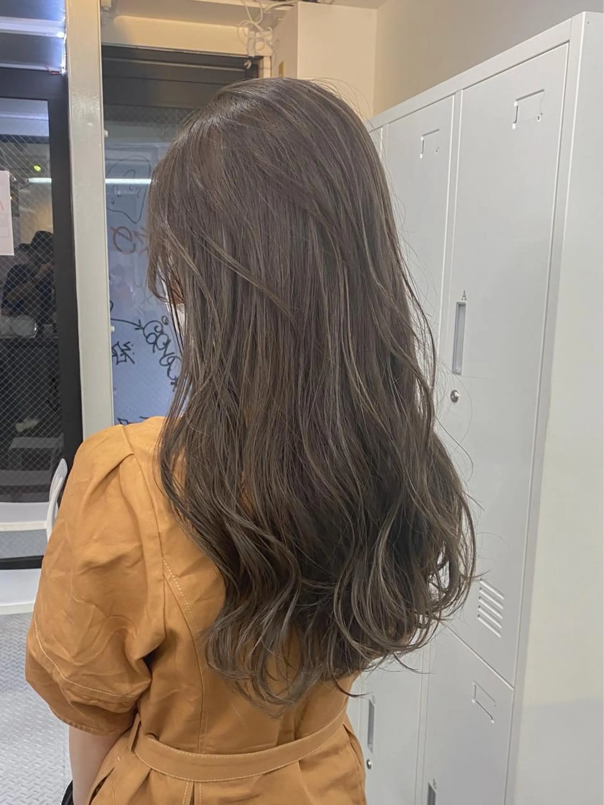 ロング カラー カット ヘアカラー トリートメント 海外デザイン🇺🇸 石渡諒太のヘアスタイル
