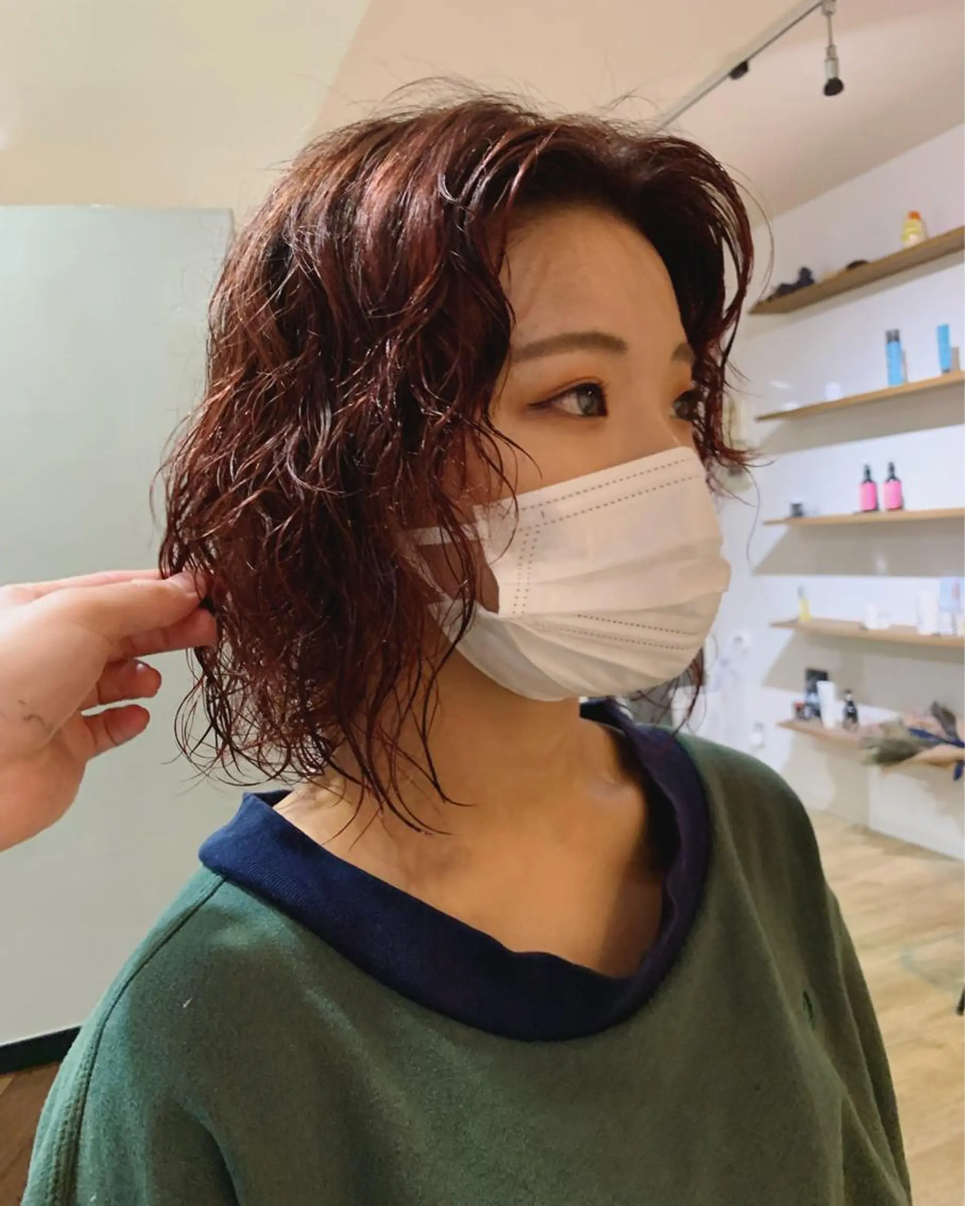 ミディアム ミディアムパーマ OLTI所属・中村 勇星のヘアスタイル