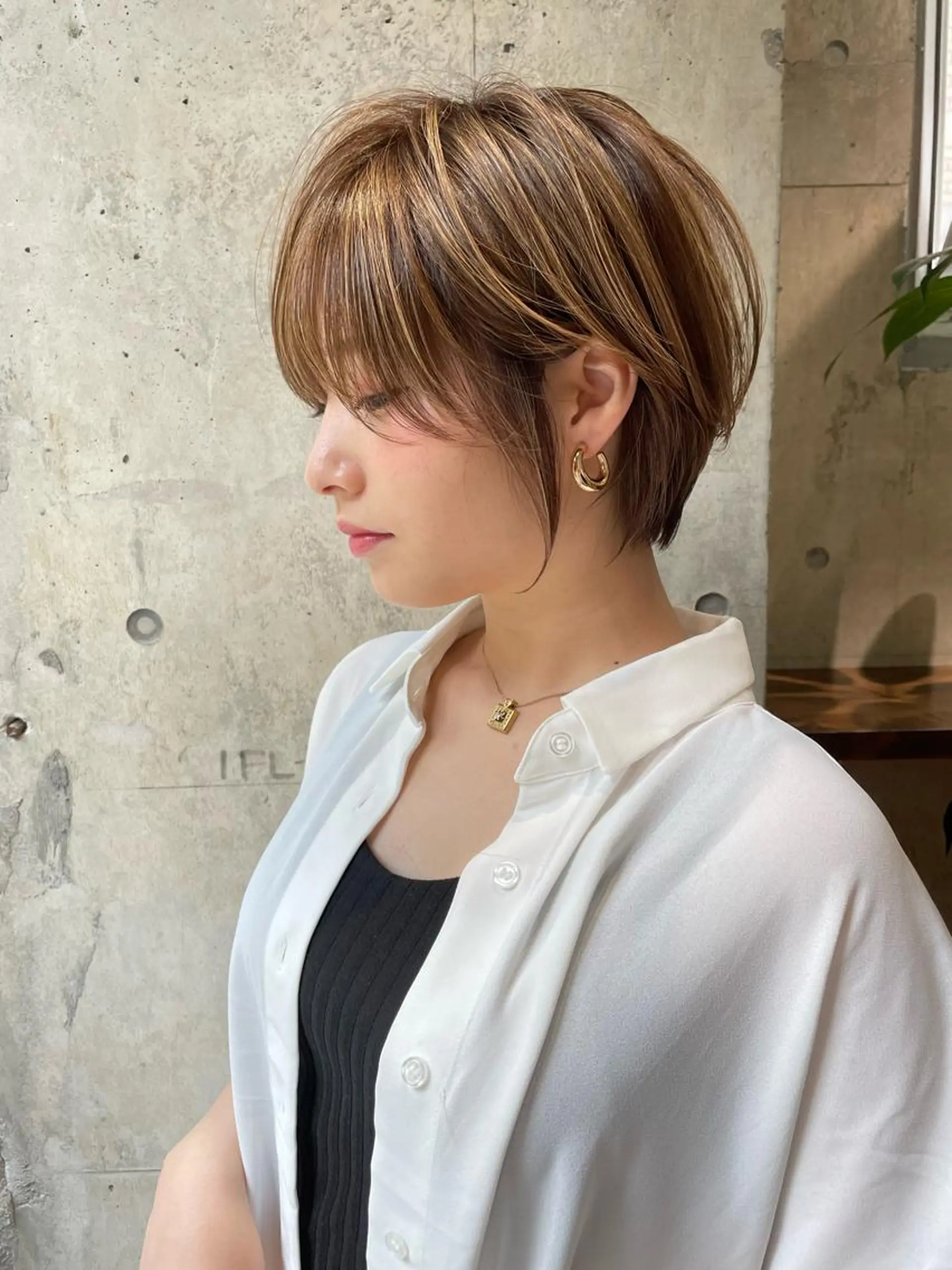 ショート ショートボブ ボブ ハイライト ショートヘア SIGN店長中村 レイヤーカット募集のヘアスタイル