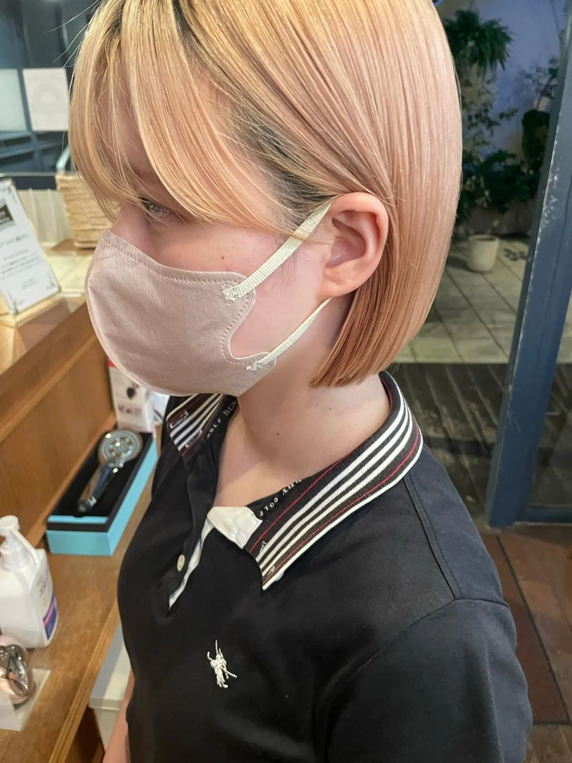 ショート カラー パーマ ヘアアレンジ ハイトーンカラー kazane｜ 🪽艶感× hairのヘアスタイル