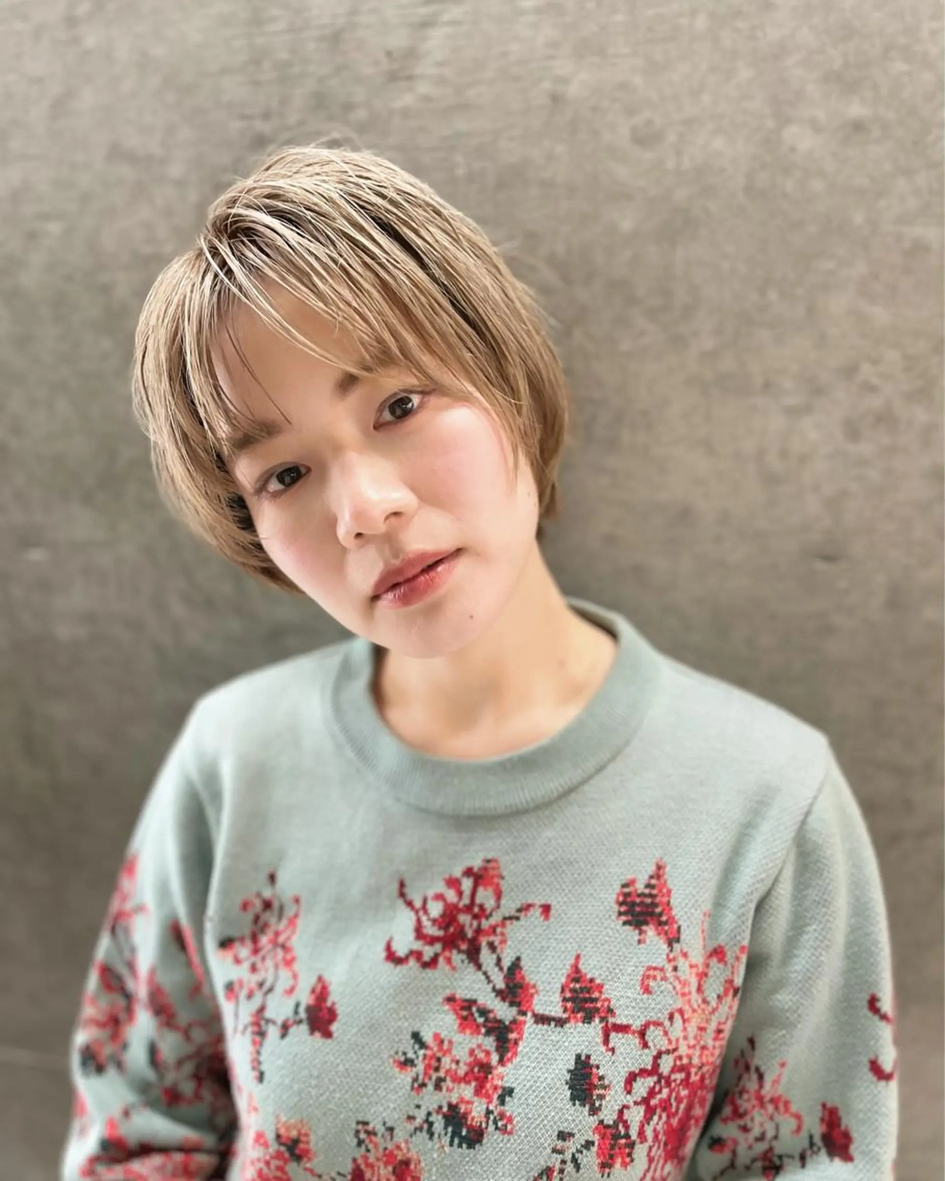 ショート アッシュ ボブ くびれヘア ハイライト レイヤーカット 透明感／髪質改善 遠藤良祈のヘアスタイル