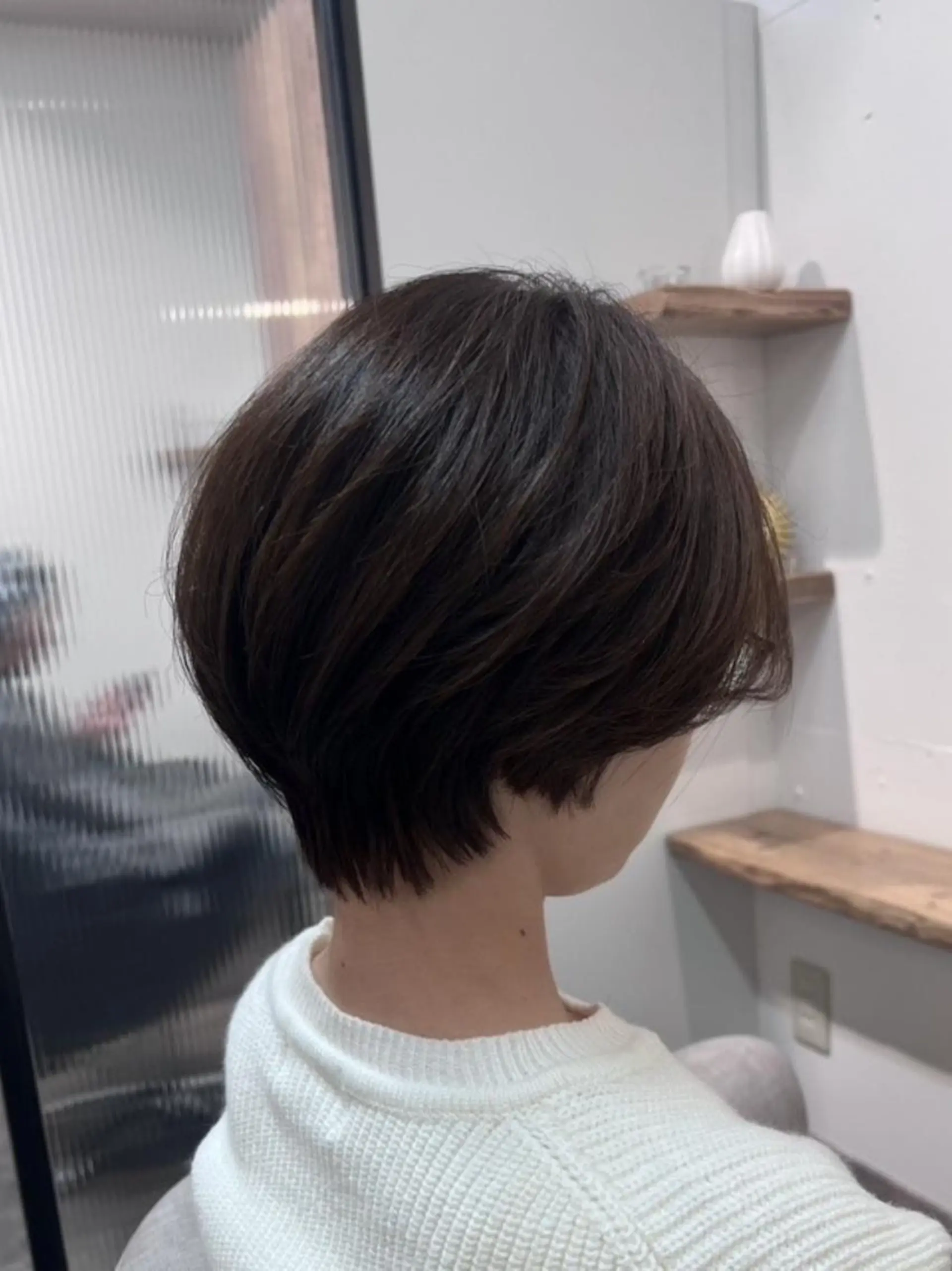 ショート カラー 丸みショート ショートヘア Hitomi ヒトミの眉毛・アイブロウイメージ