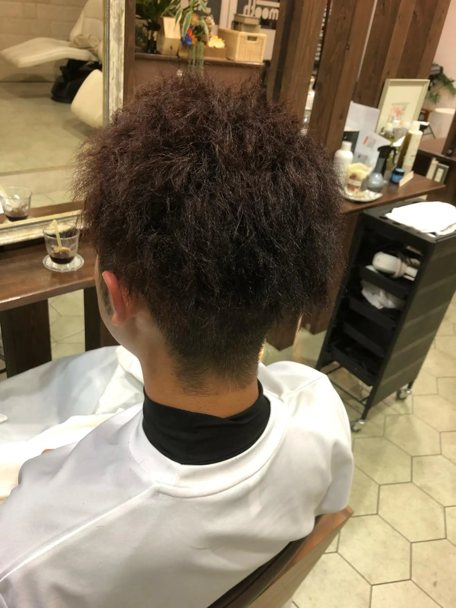 ショート パーマ メンズ メンズパーマ メンズツイストパーマ ツイストパーマ カット パーマ ヘアセット share salon　SCENA所属・堤太志 メンズパーマ特化のヘアスタイル