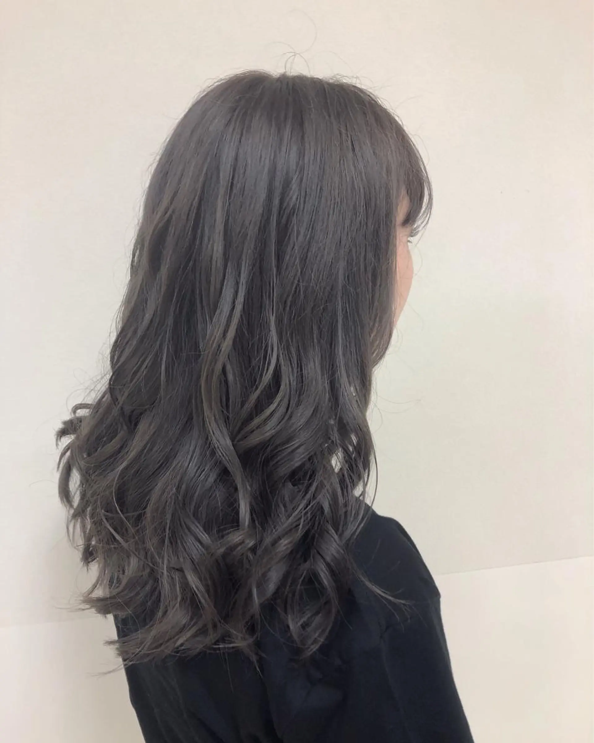 セミロング カラー ヘアアレンジ グレージュ 丸谷 みくのその他イメージ