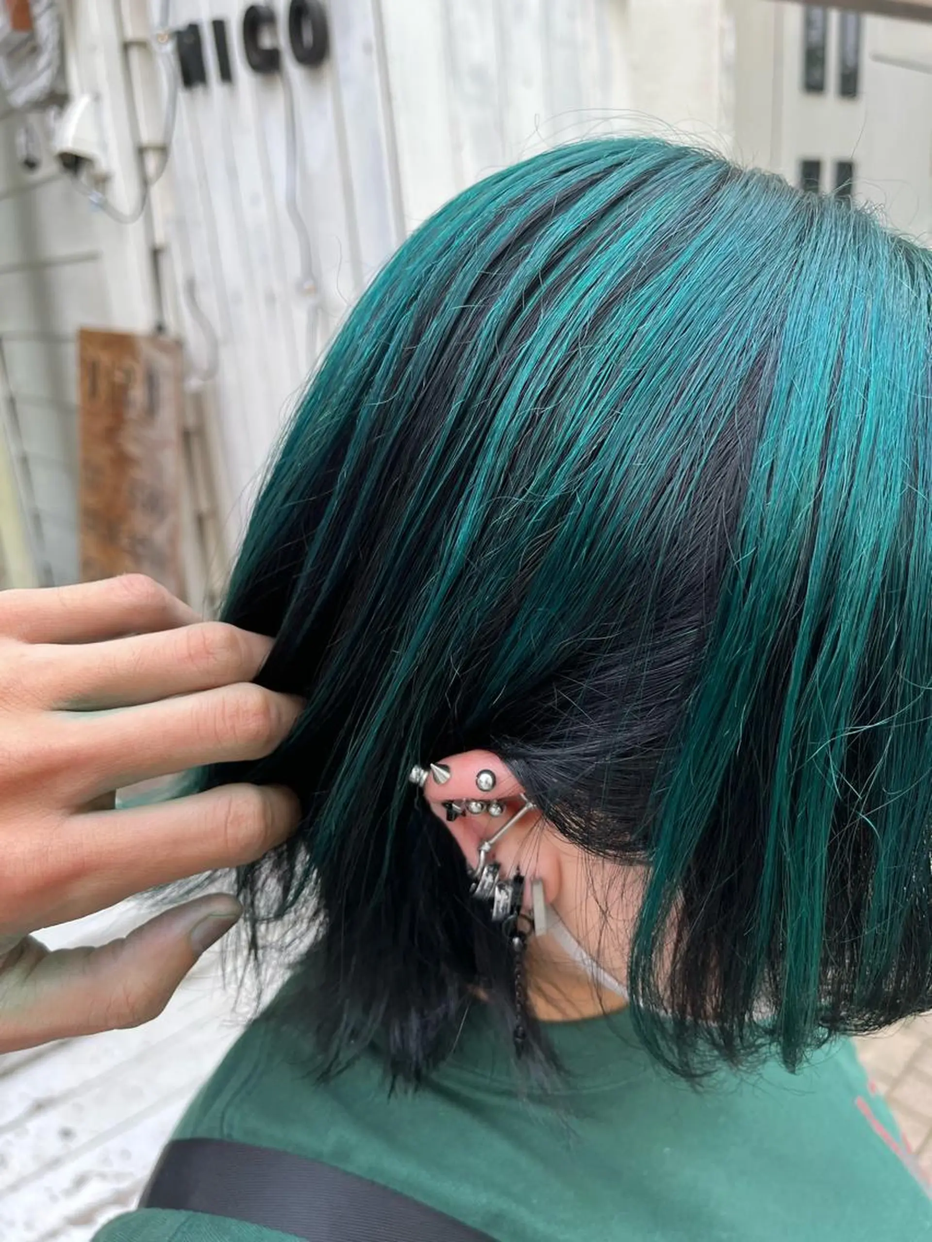ショート カラー ショートボブ ボブレイヤー アッシュ バレイヤージュ ミストバング カット ヘアカラー トリートメント 原宿サロン代表 デザインカラー伊藤卓のヘアスタイル