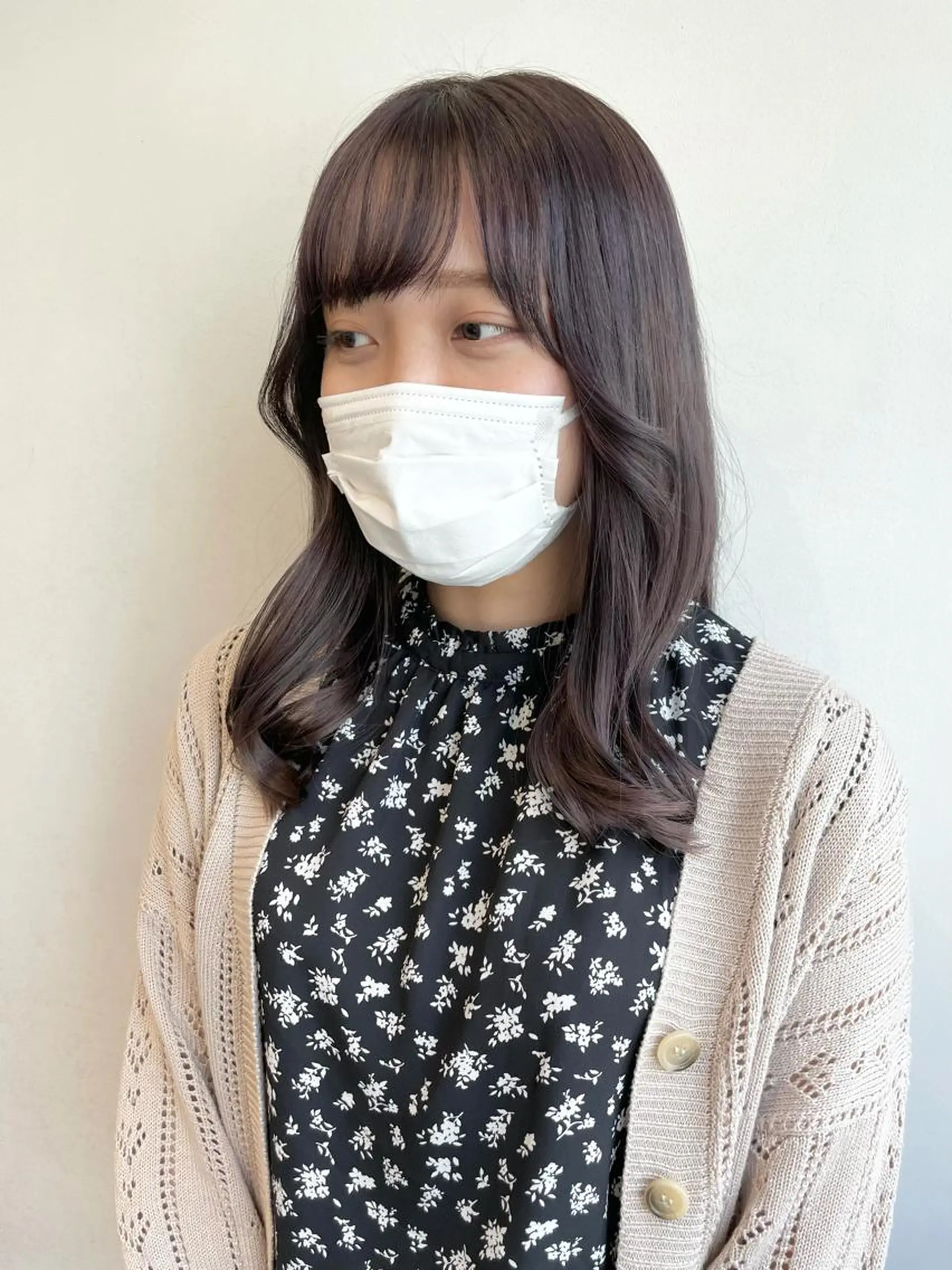 セミロング カラー 岩戸 新のヘアスタイル