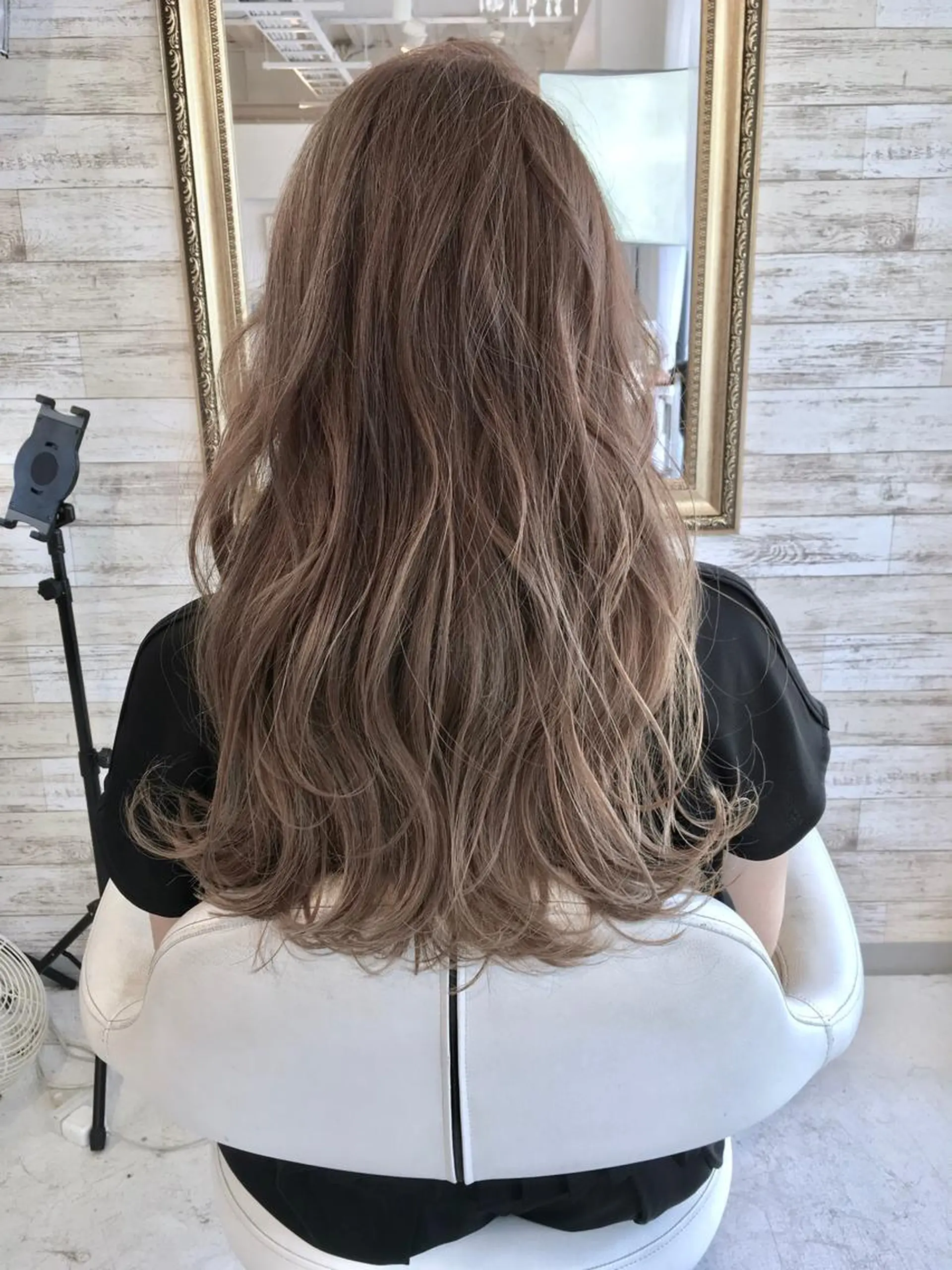 セミロング カラー MARDI GRAS 蘭丸のヘアスタイル