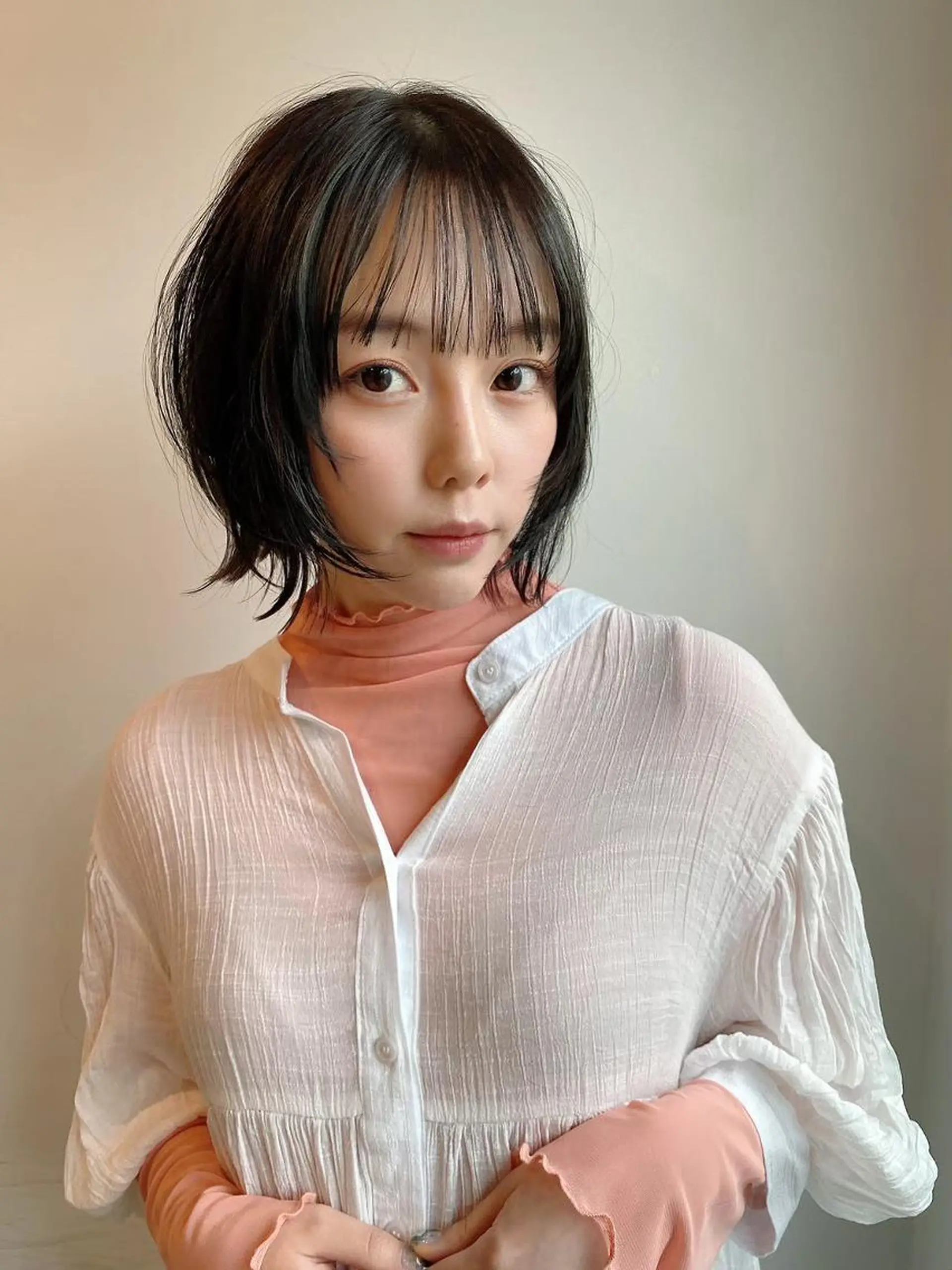 ミディアム カラー パーマ ショートボブ ミディアムパーマ アディクシーカラー ブリーチ ケアブリーチ カット ヘアカラー トリートメント CEINE OURのヘアスタイル