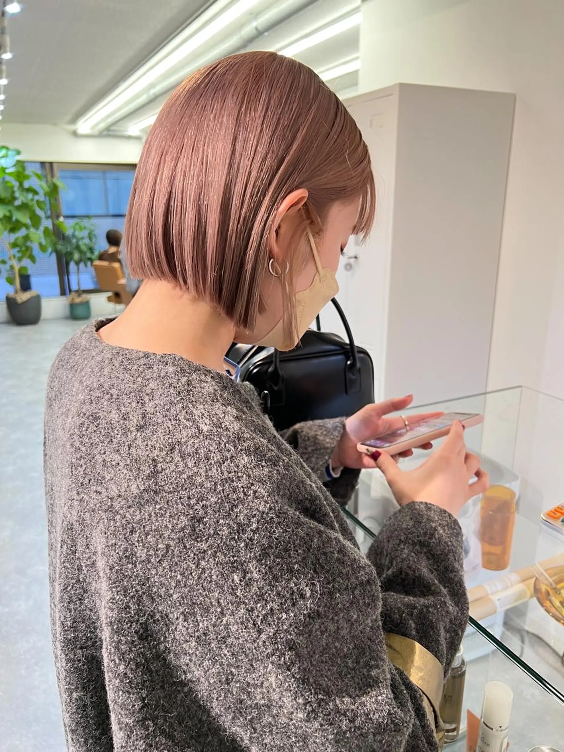 ミディアム カラー カット ヘアカラー トリートメント 顔周りレイヤー/韓国 ブリーチminamiのヘアスタイル