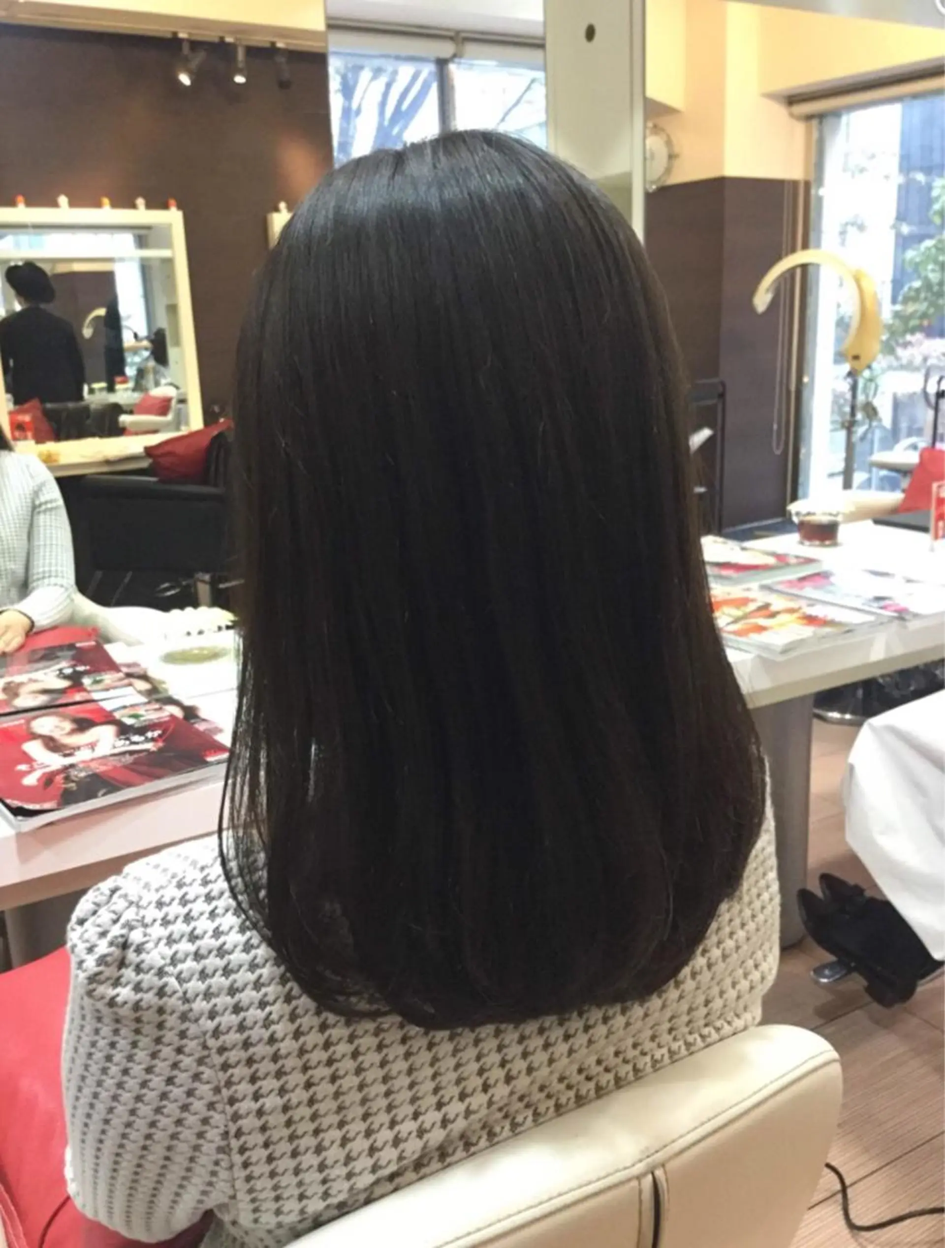 ミディアム カラー カット ヘアカラー トリートメント ヘッドスパ 貴方に似合うを見つけ ます🌱市川リョウカのヘアスタイル