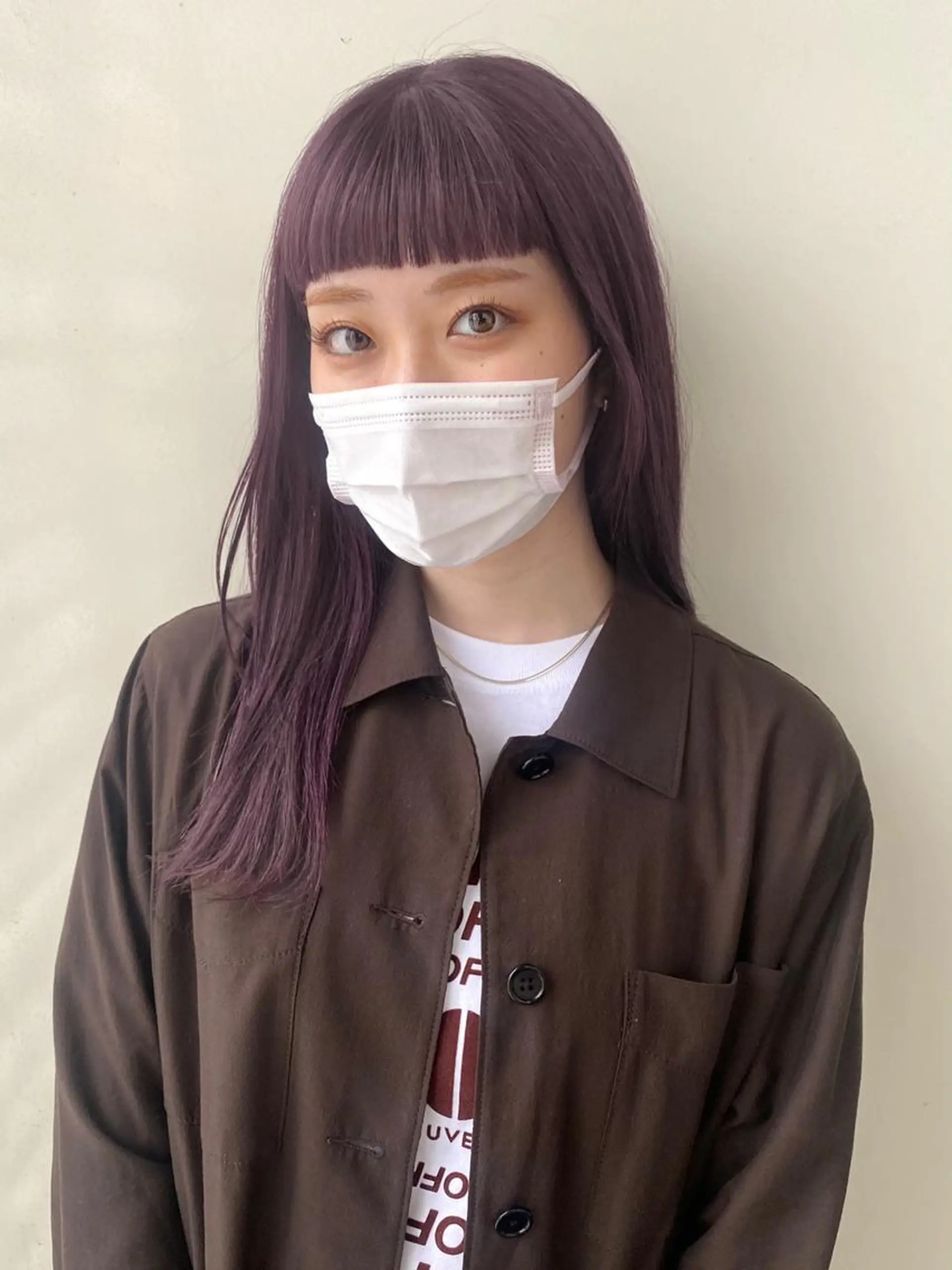 セミロング カラー ANNA /艶髪/ハイトーンのヘアスタイル