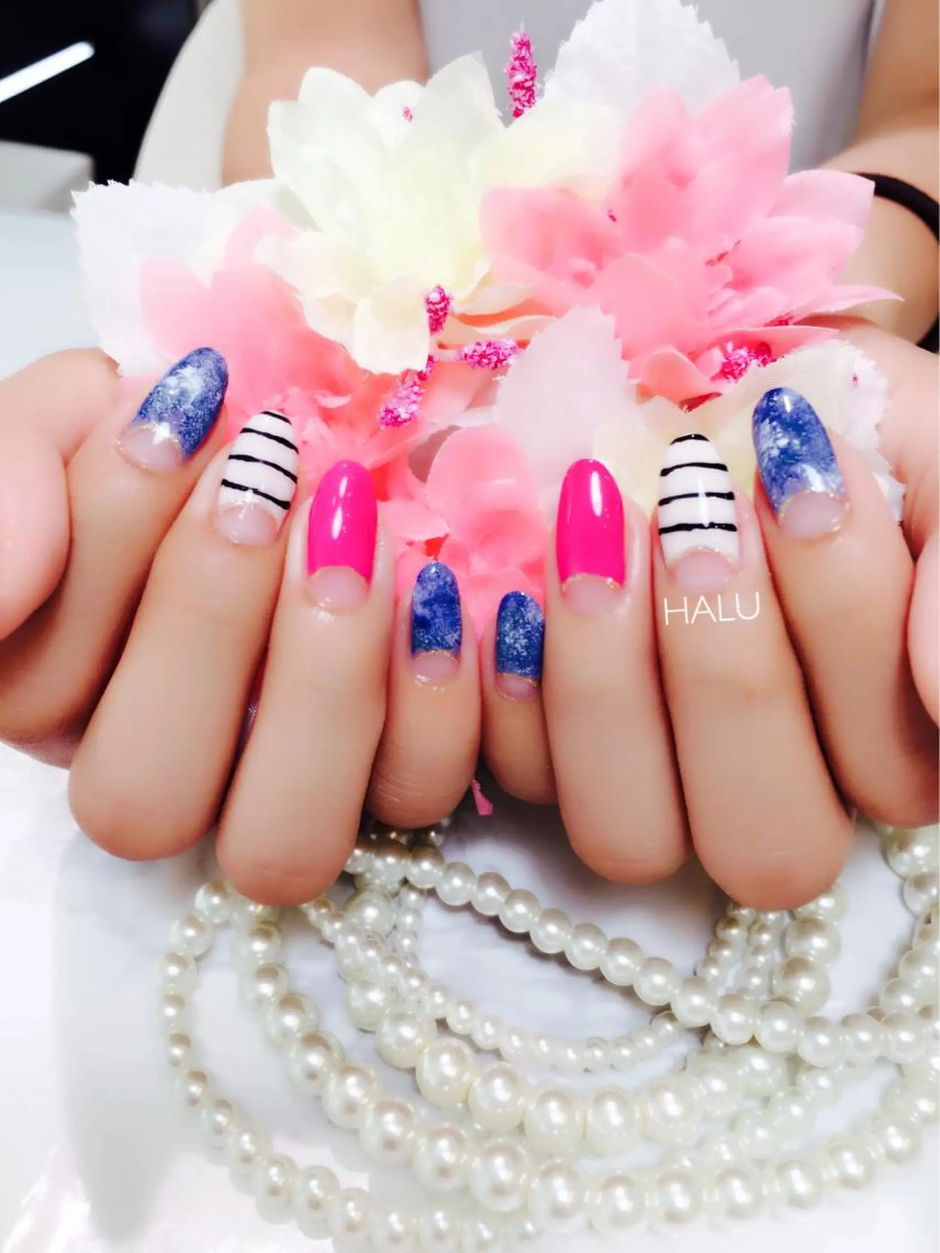 ネイル アートネイル ボーダー カジュアル フレンチネイル ピンク HALU ハルのネイルデザイン