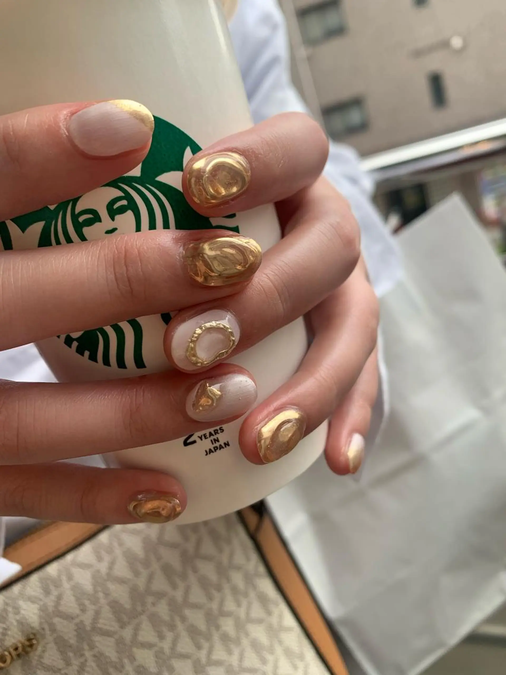 ネイル キラキラネイル ニュアンスネイル nail＊ runa🌻のネイルデザイン