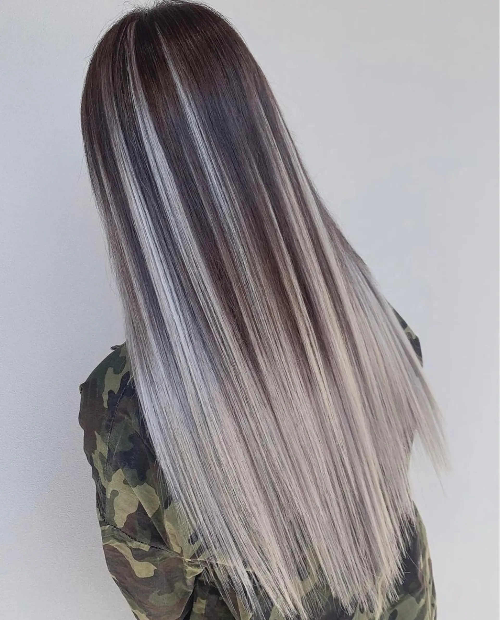 カラー バレイヤージュ _WHITE浜松店 もえかのヘアスタイル