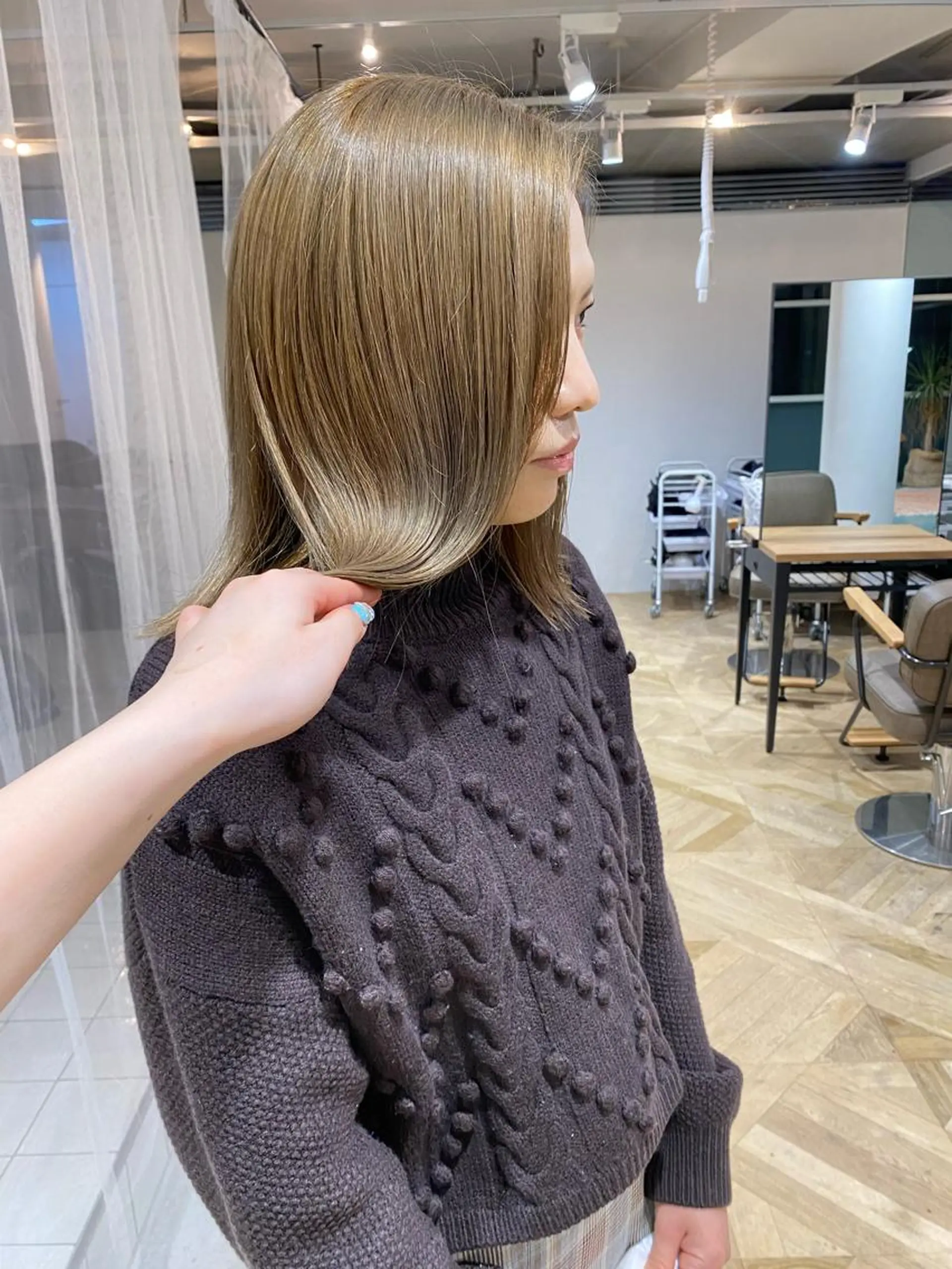 ミディアム カラー 🌻名古屋🌻 🫧ハイトーン🫧のヘアスタイル