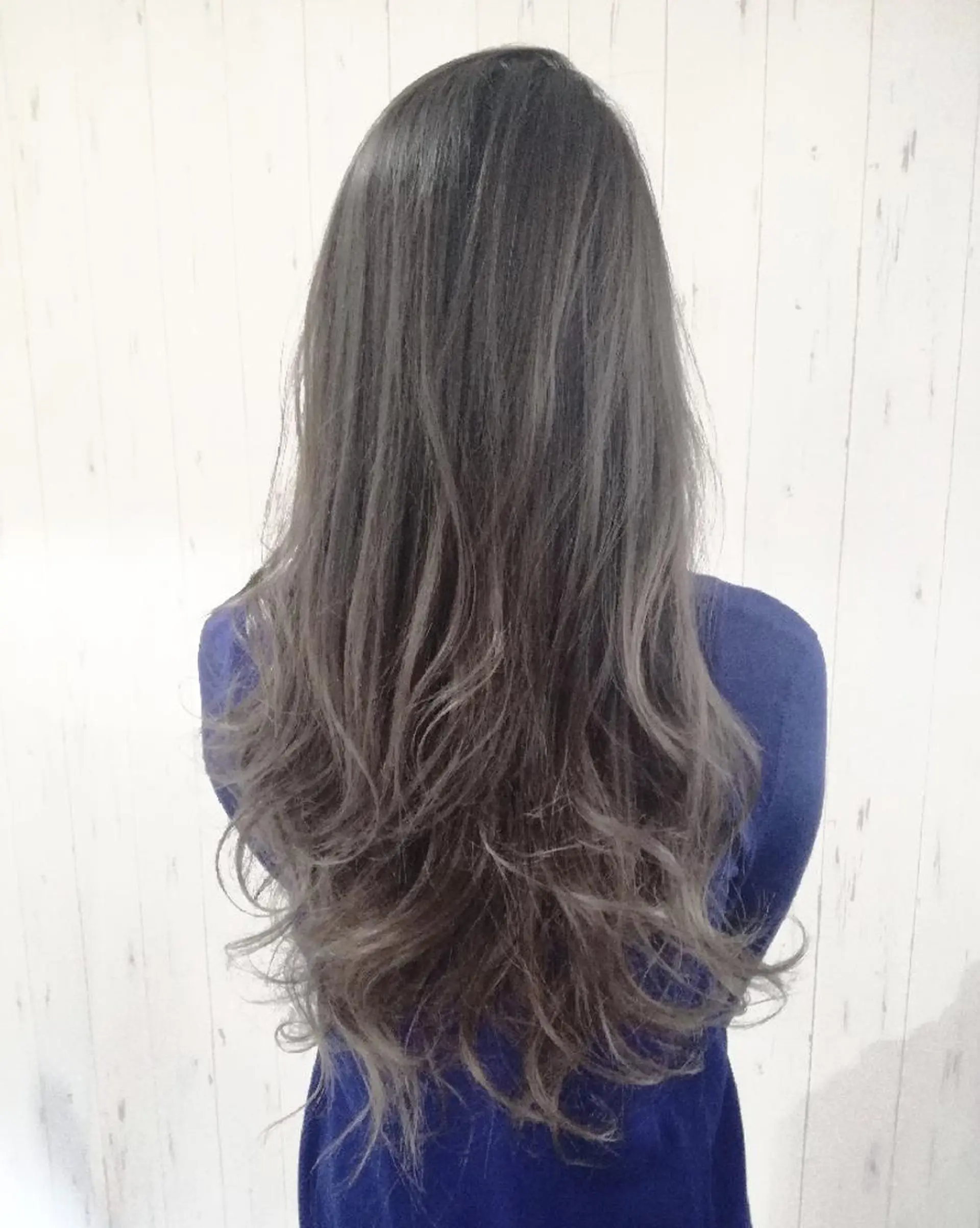 ロング カラー アッシュ アッシュグレー ブリーチ 外国人風カラー 西川 敏夫のヘアスタイル