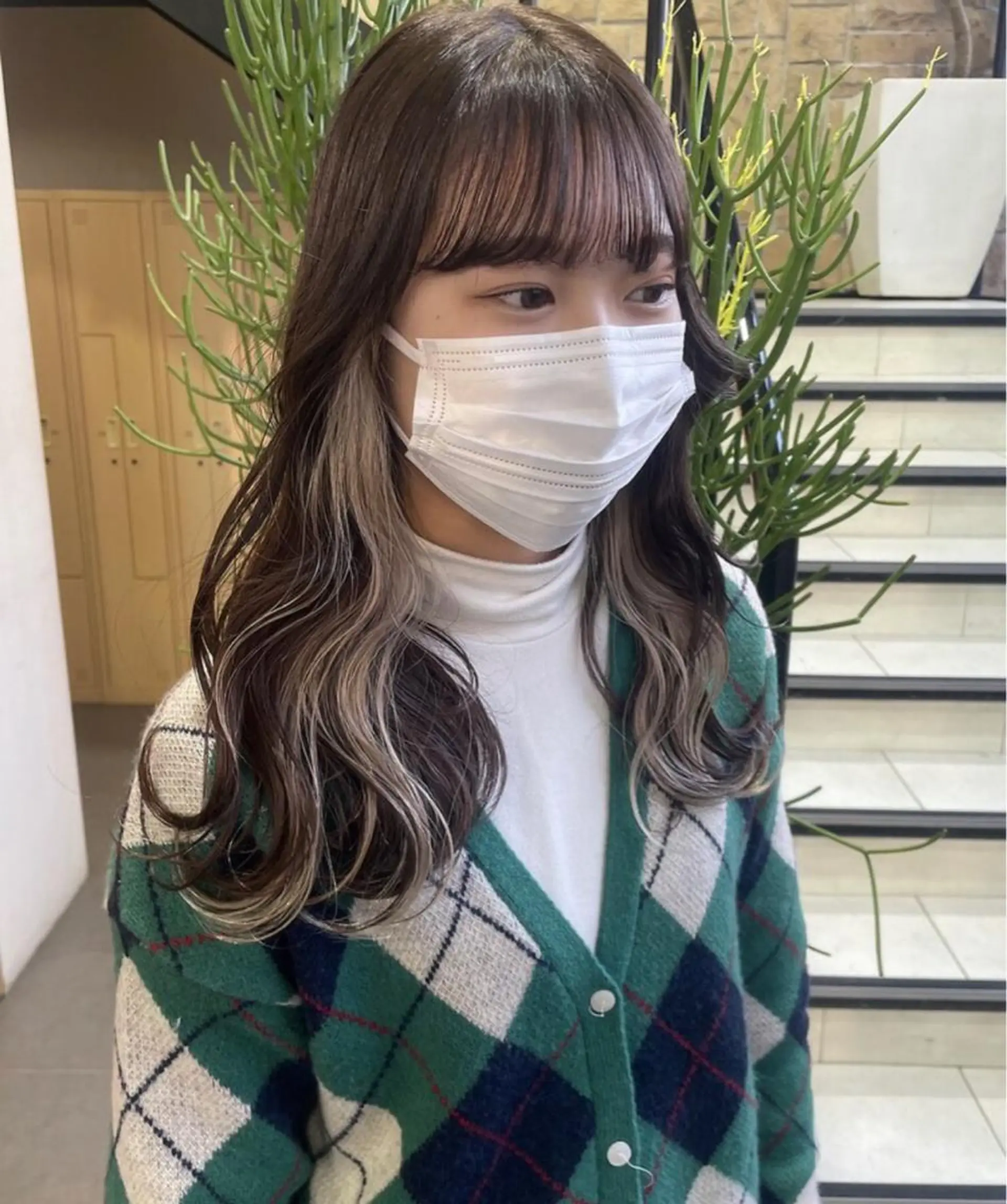 ロング カラー ブリーチ ケアブリーチ イヤリングカラー ヘアカラー トリートメント 髪質改善カラー/矯正 /パーマの職人/航太のヘアスタイル
