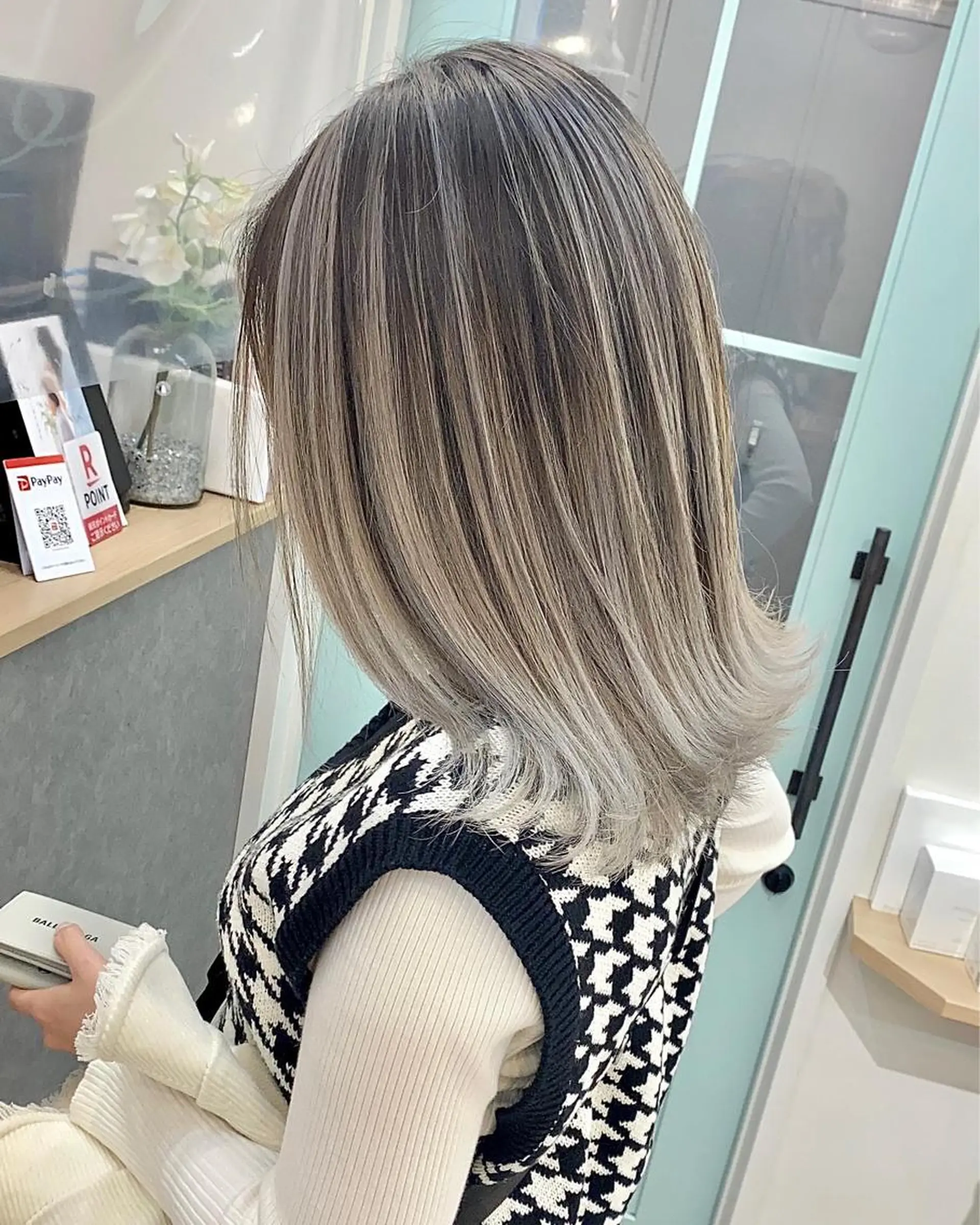 セミロング カラー バレイヤージュ レイヤーカット ヘアカラー トリートメント ヘアセット 💘カラー特化美容師 尾崎拓己のヘアスタイル