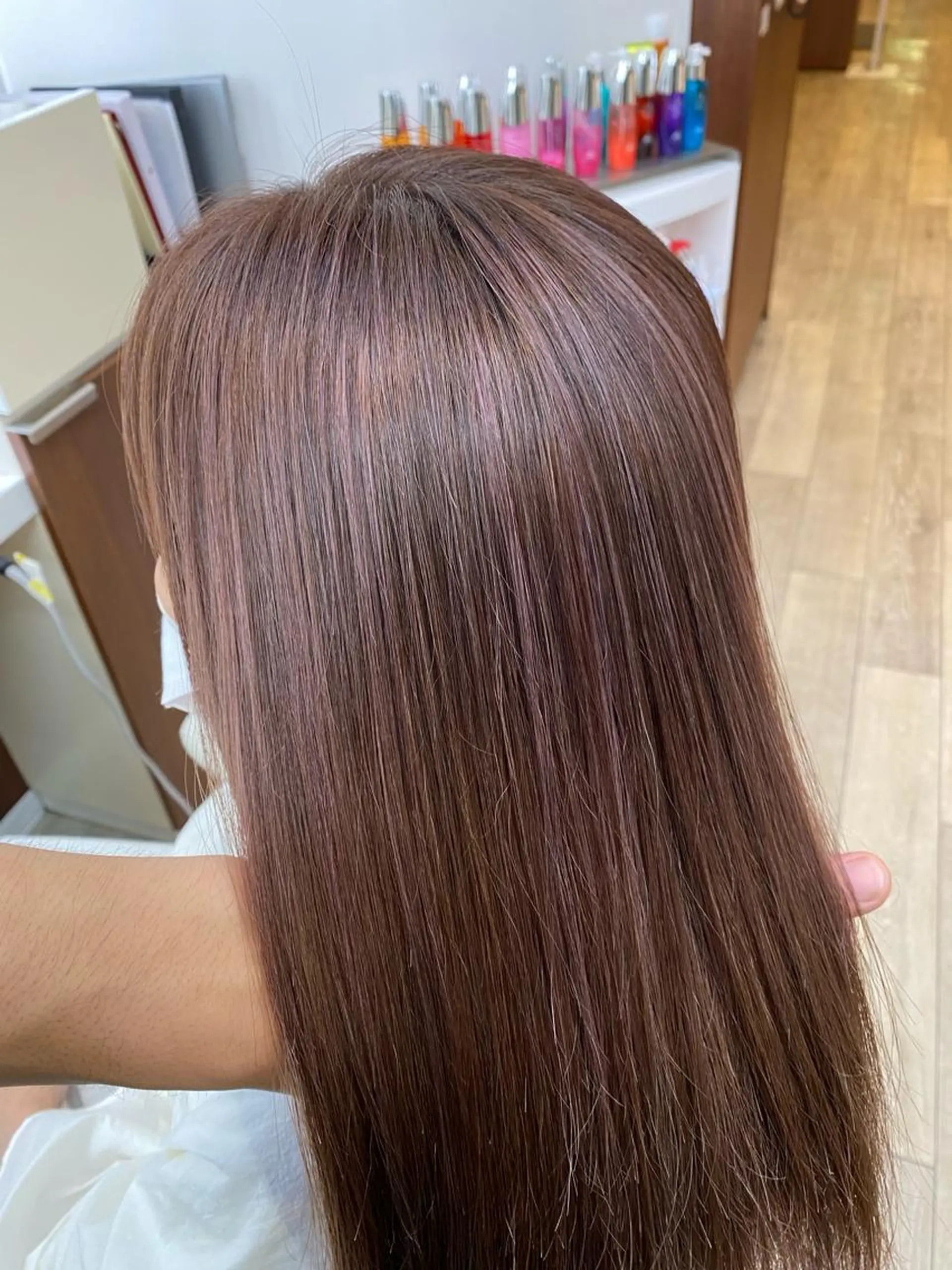 セミロング カット ヘアカラー トリートメント 市川 博紀 副店長のヘアスタイル