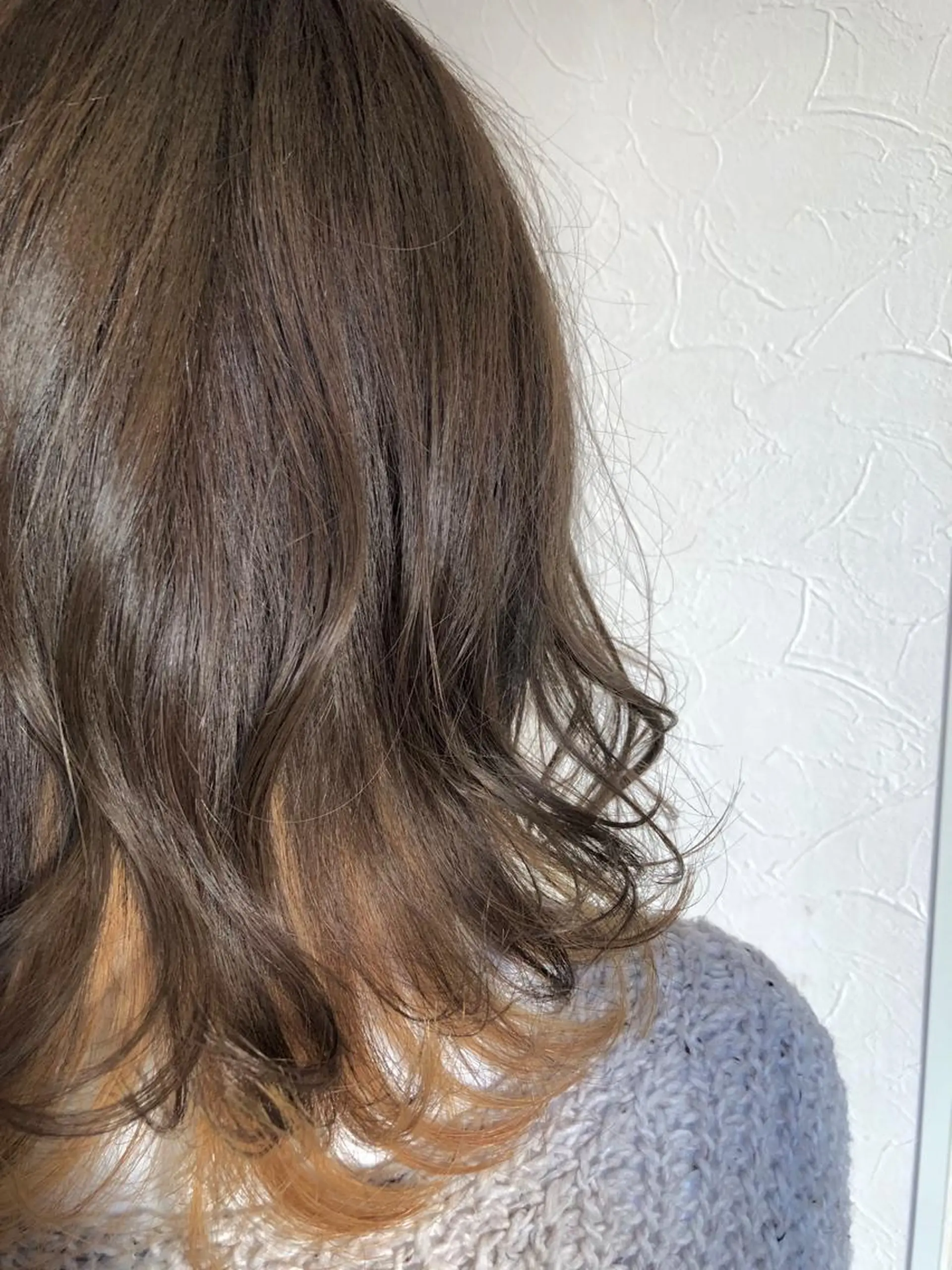 ミディアム カラー ヘアアレンジ インナーカラー IVY joure Suzu.のヘアスタイル