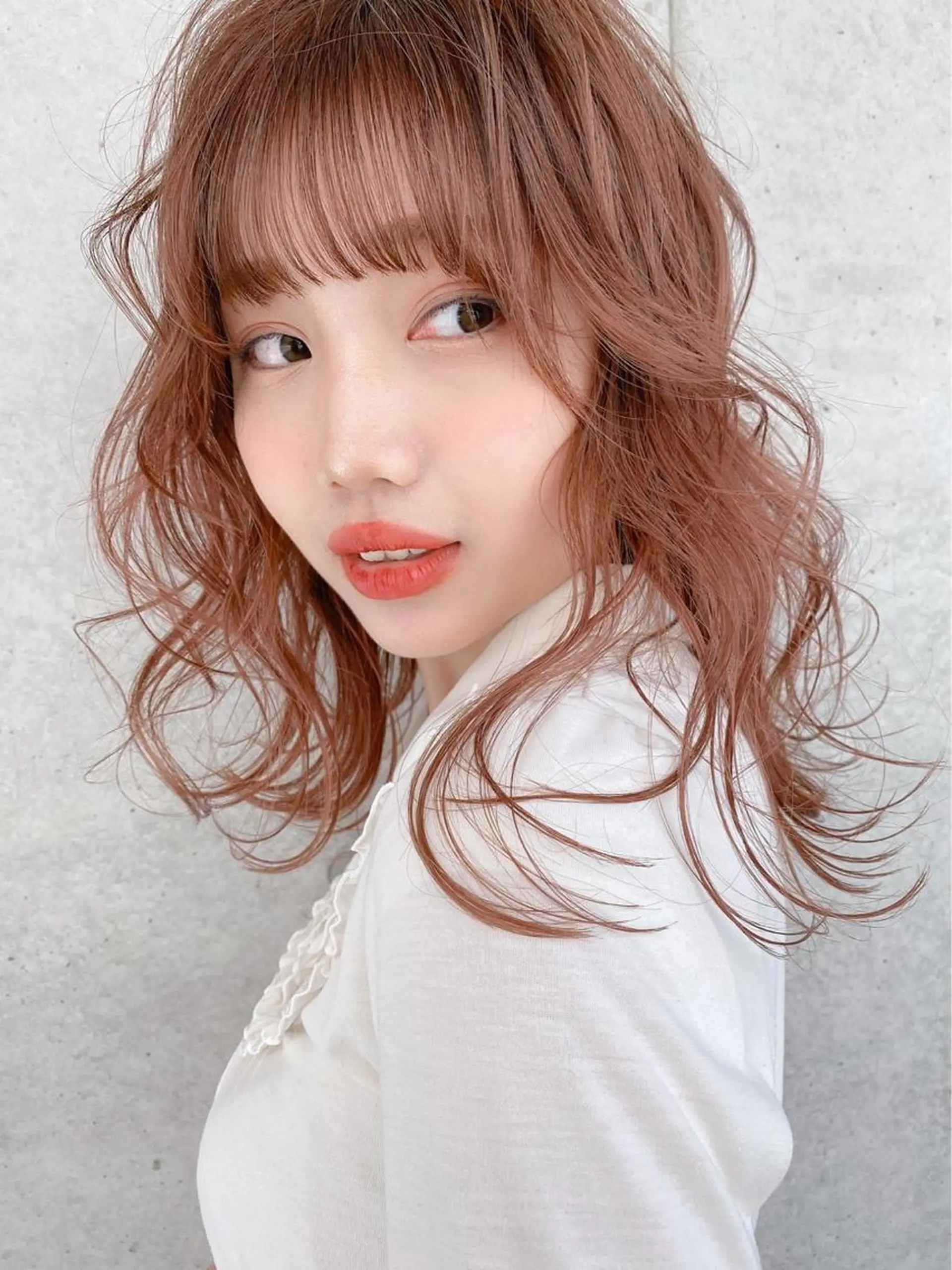 ミディアム カラー パーマ バレイヤージュ ブリーチ ケアブリーチ ハイライトカラー インナーカラー lani 天神大名/ブリーチのヘアスタイル