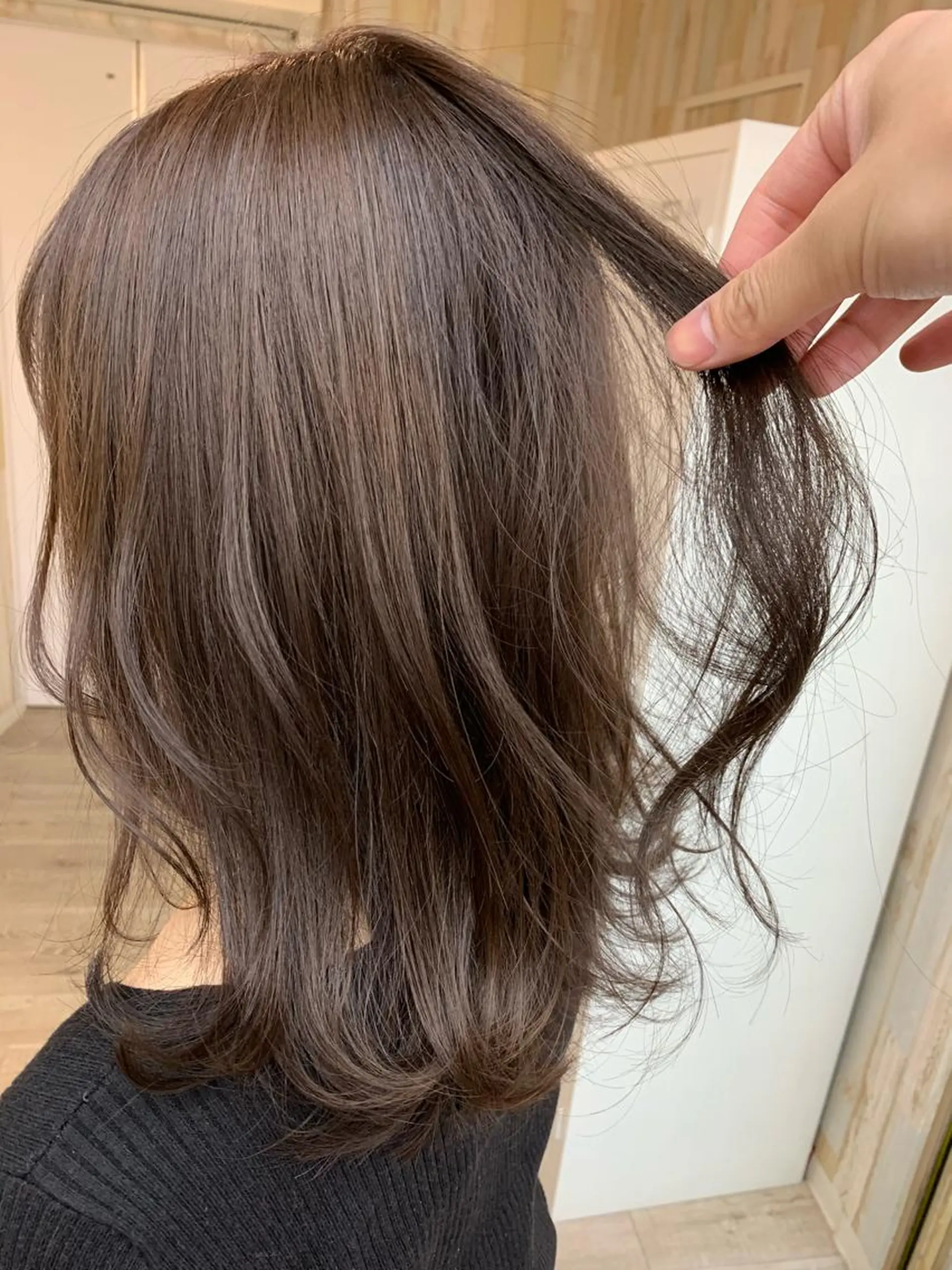ミディアム カラー 透明感カラー グレージュ ハイライトカラー イルミナカラー ラベンダーカラー 髪質改善×大人可愛い 艶髪🫧ダイトのヘアスタイル