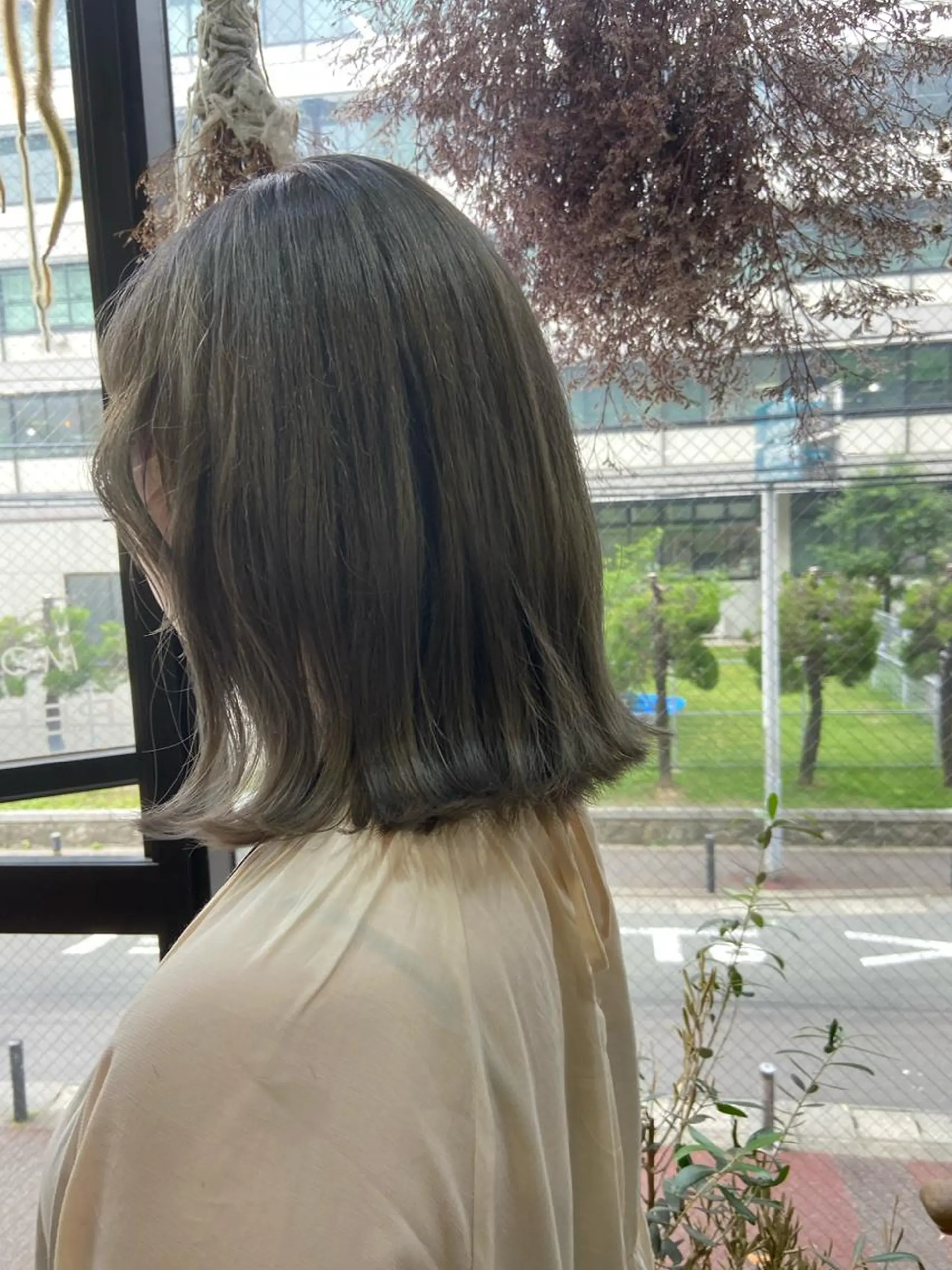 ミディアム カラー ブリーチ グレージュ ハイトーンカラー オリーブカラー オレンジ ヘアカラー トリートメント 松尾太樹 【pia】福岡美容室のヘアスタイル