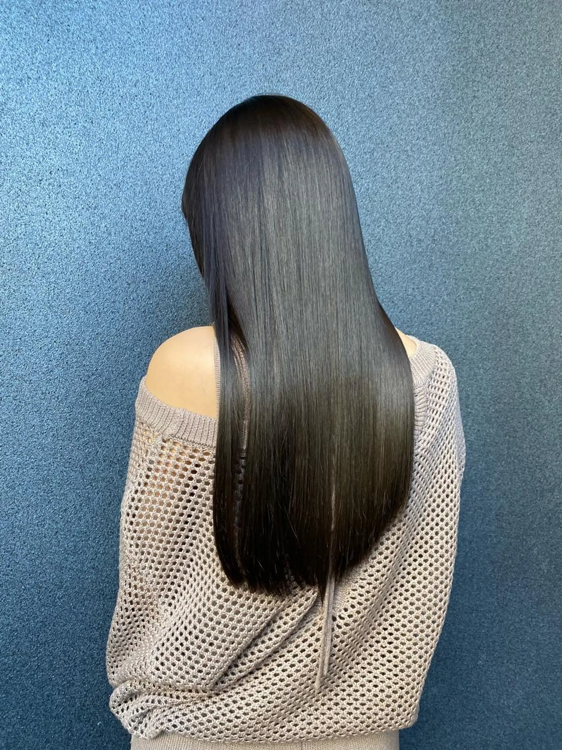 ロング カット ヘアカラー 縮毛矯正 トリートメント 💛ブリーチ&カット LEON🩶のヘアスタイル