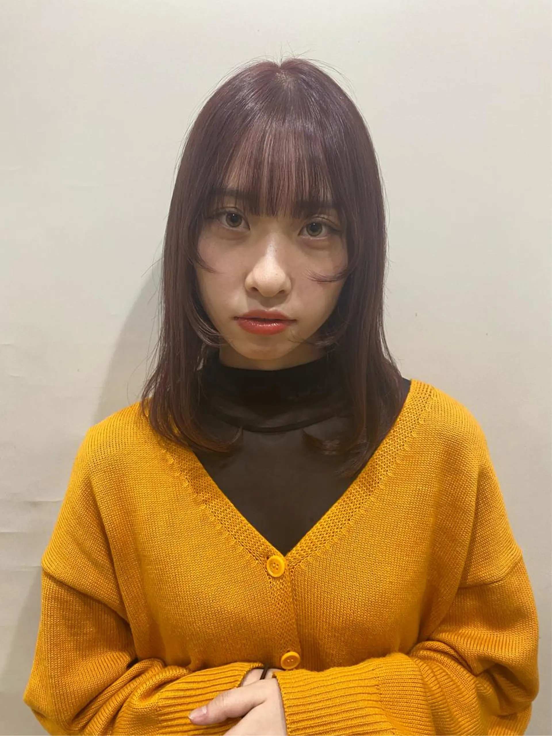 ミディアム イシザワ ユミのヘアスタイル