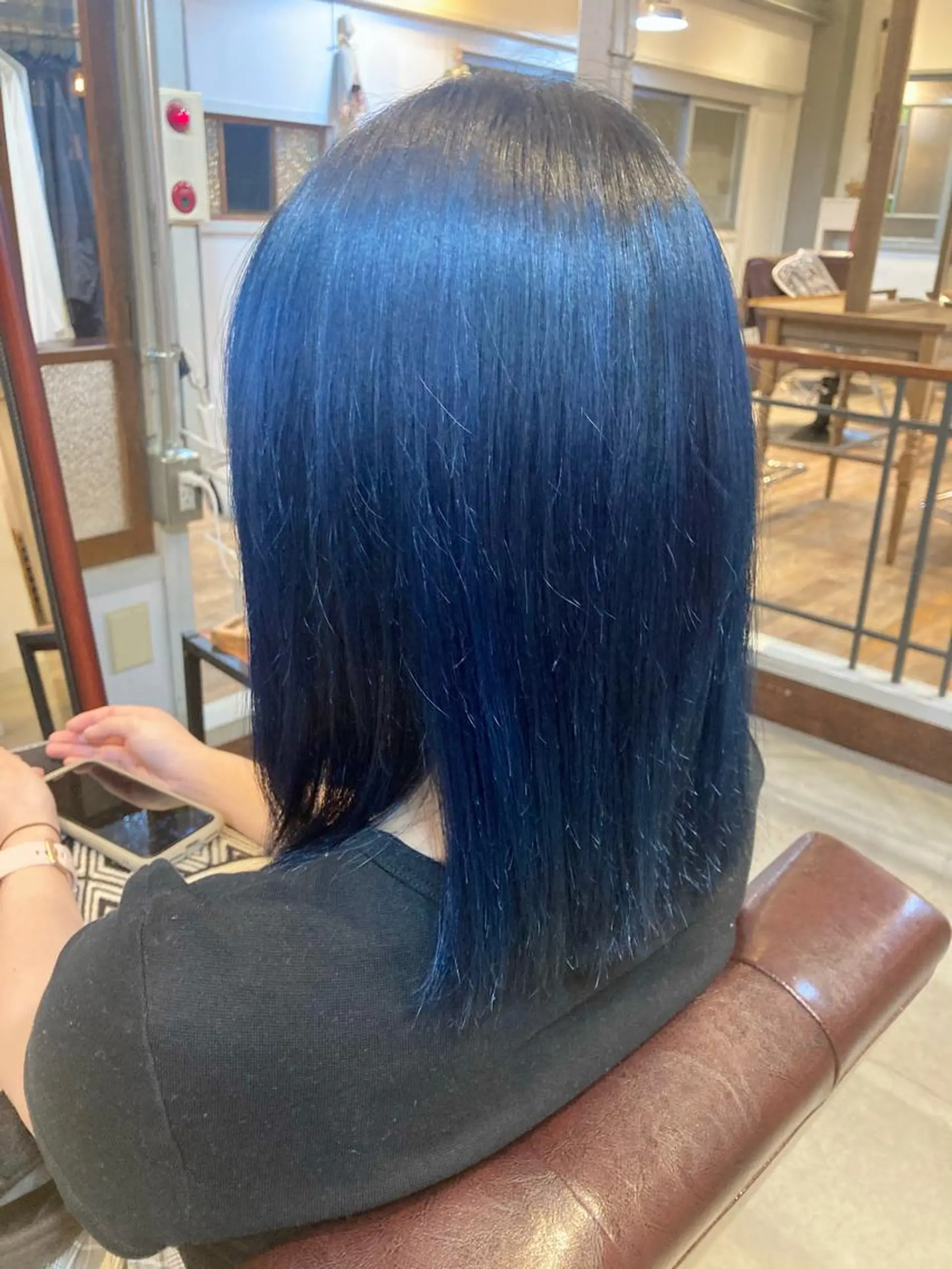 セミロング タカツド ユウキのヘアスタイル