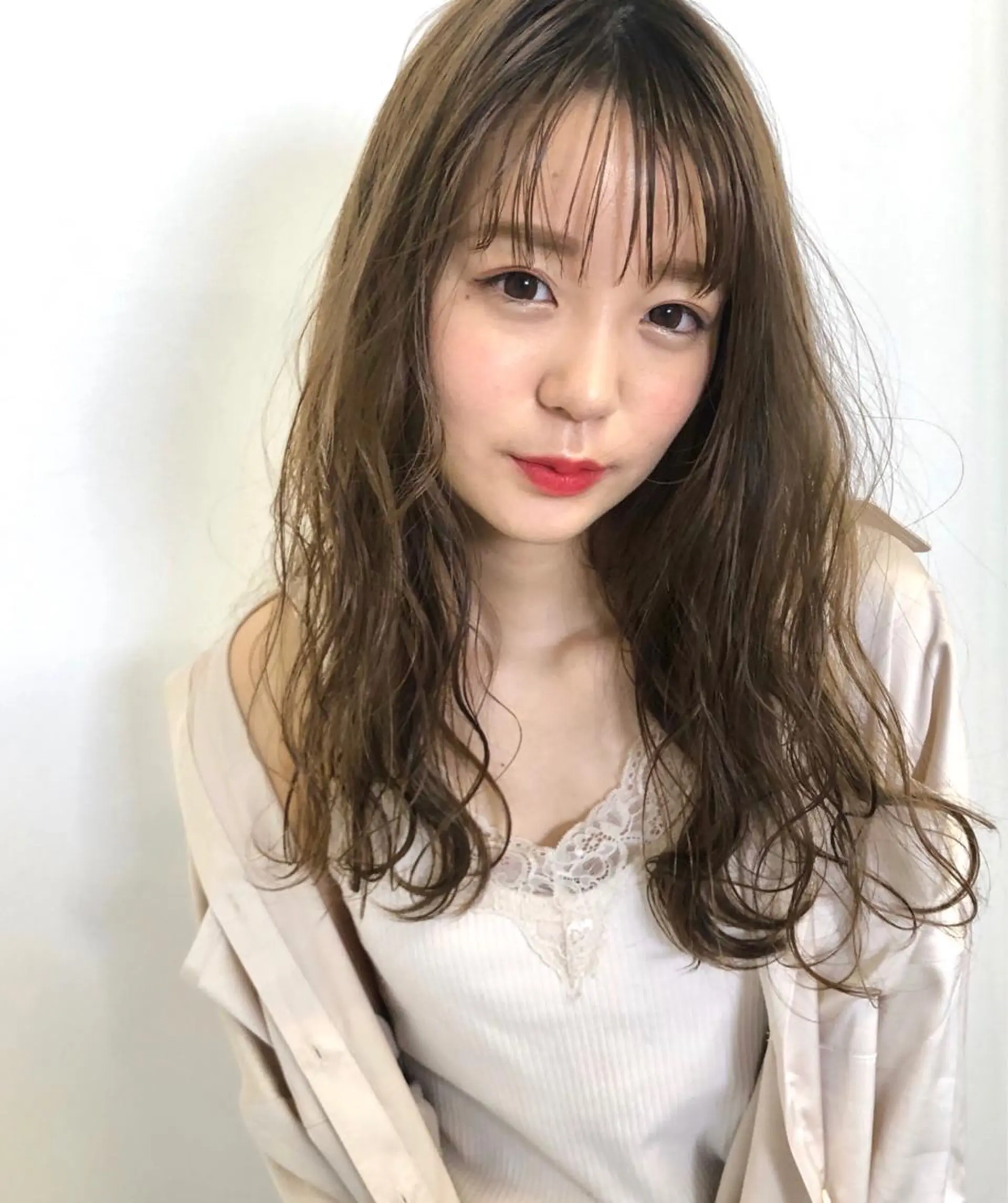 ロング misaki🩰🤍 まろみ透け感カラーのヘアスタイル