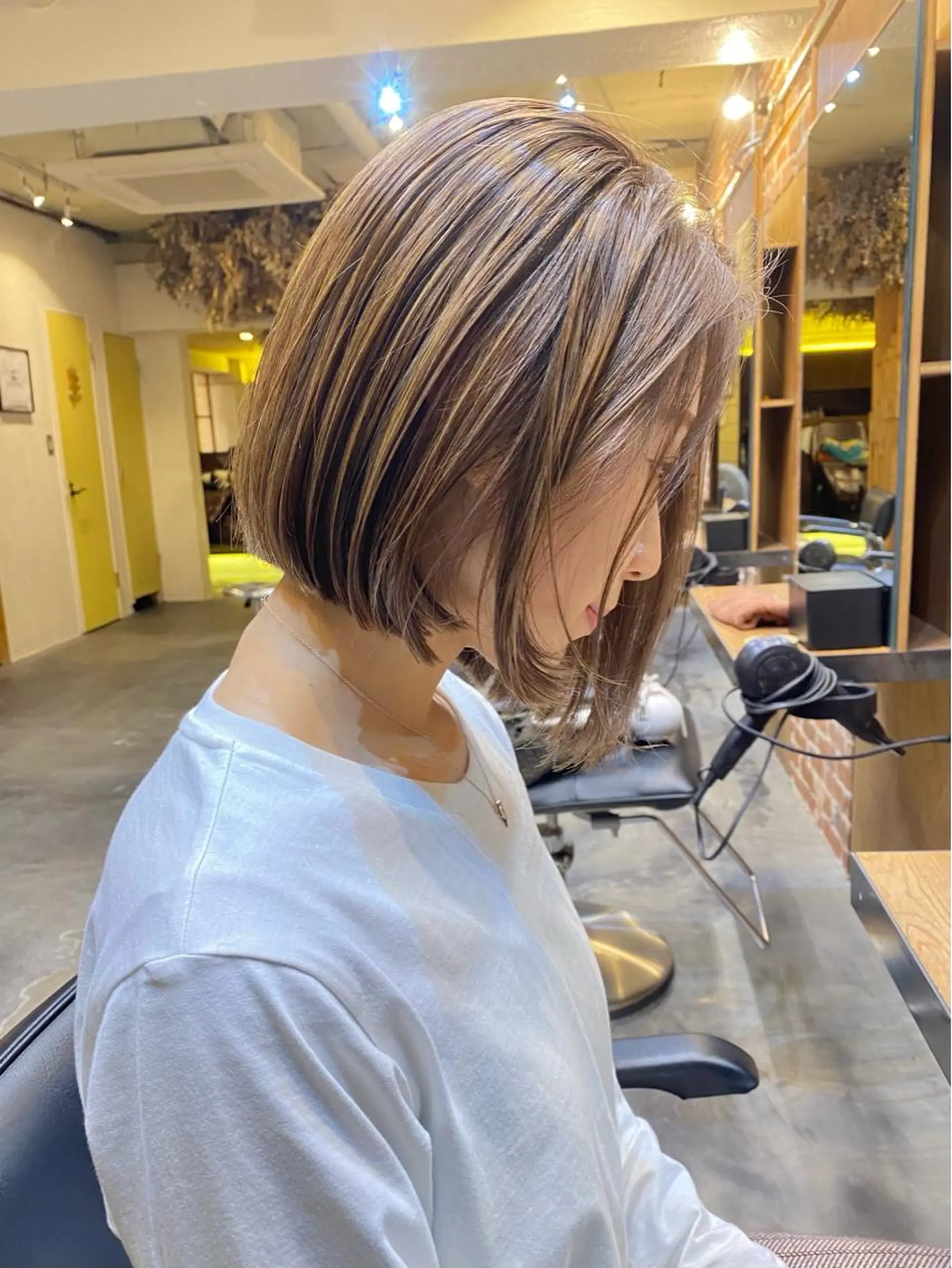 ショート カラー ブリーチ ブロンド ケアブリーチ 透明感カラー ハイライトカラー カット ヘアカラー トリートメント シェアサロン　salowin所属・✨ブリーチなし透明感 カラー🥇ユースケのヘアスタイル