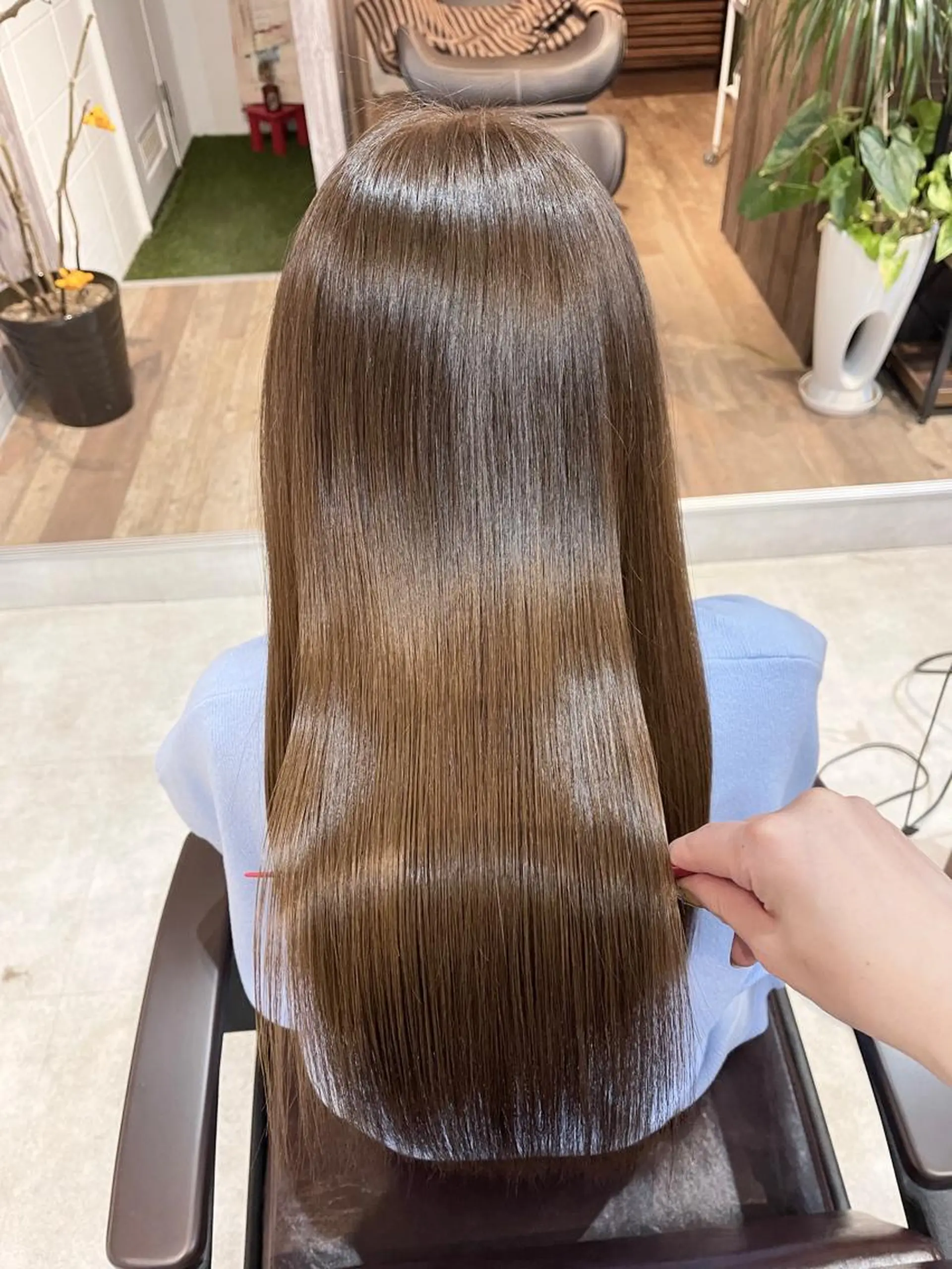 ロング カラー 髪質改善 ヘアカラー トリートメント i  plus＋所属・髪質改善で 憧れの潤艶美髪にのヘアスタイル