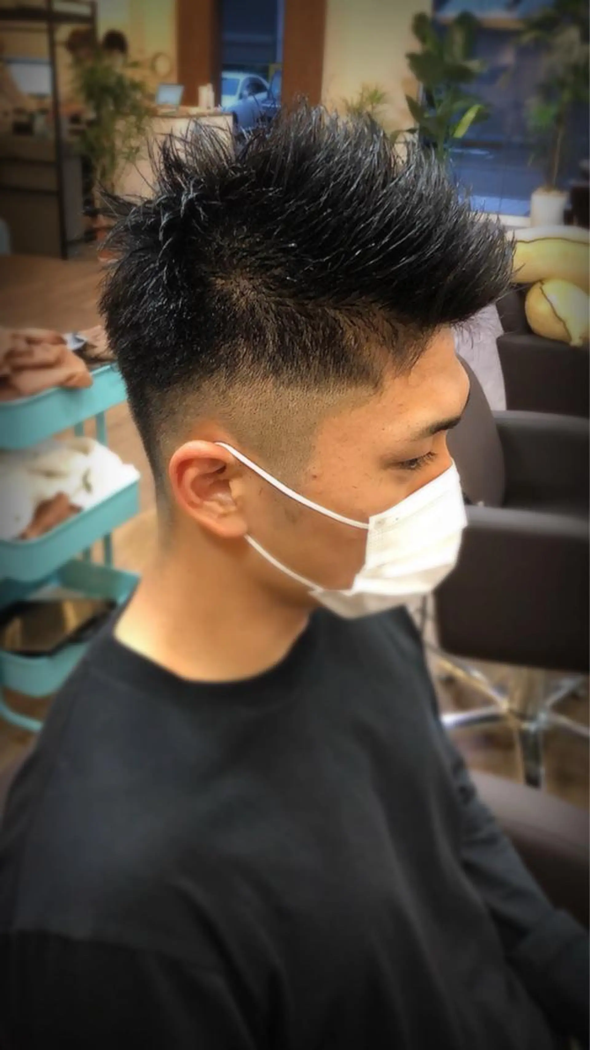 ショート メンズ フェードカット 前川 万都里のヘアスタイル