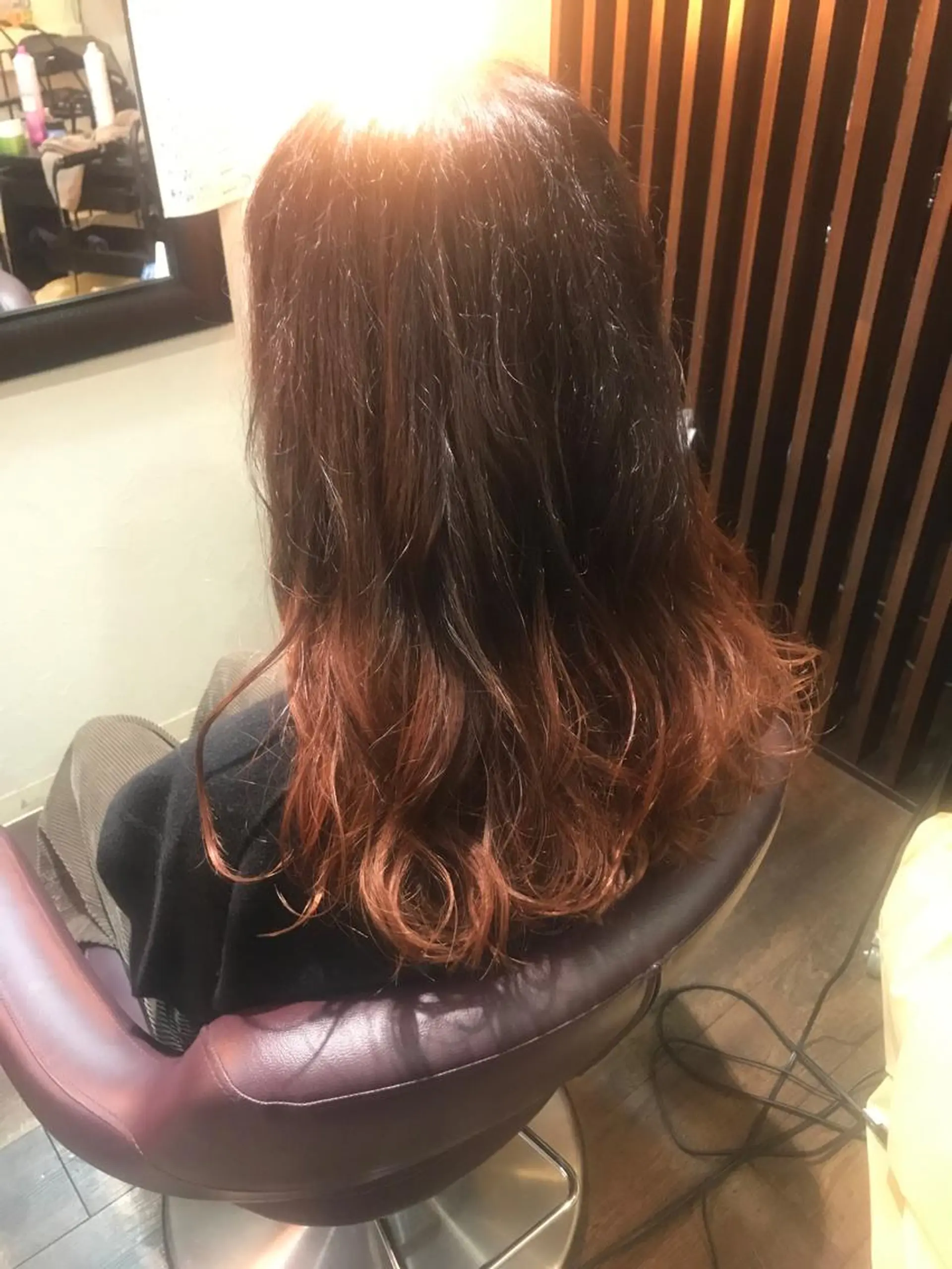ロング カット ヘアカラー トモタニ ミオのヘアスタイル