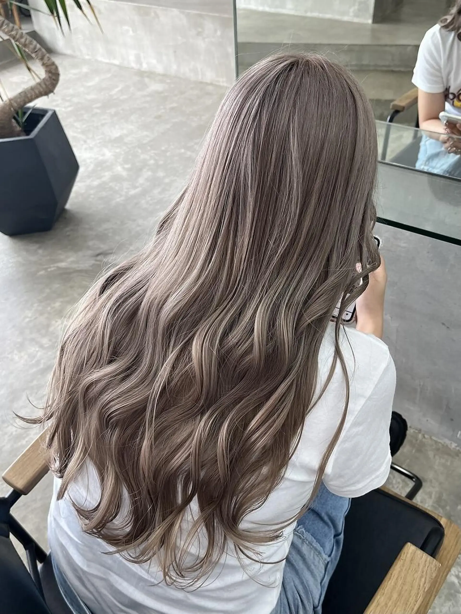 ロング カラー バレイヤージュ ブリーチ ケアブリーチ ダブルカラー イヤリングカラー カット ヘアカラー Nought etre 西金沢のヘアスタイル