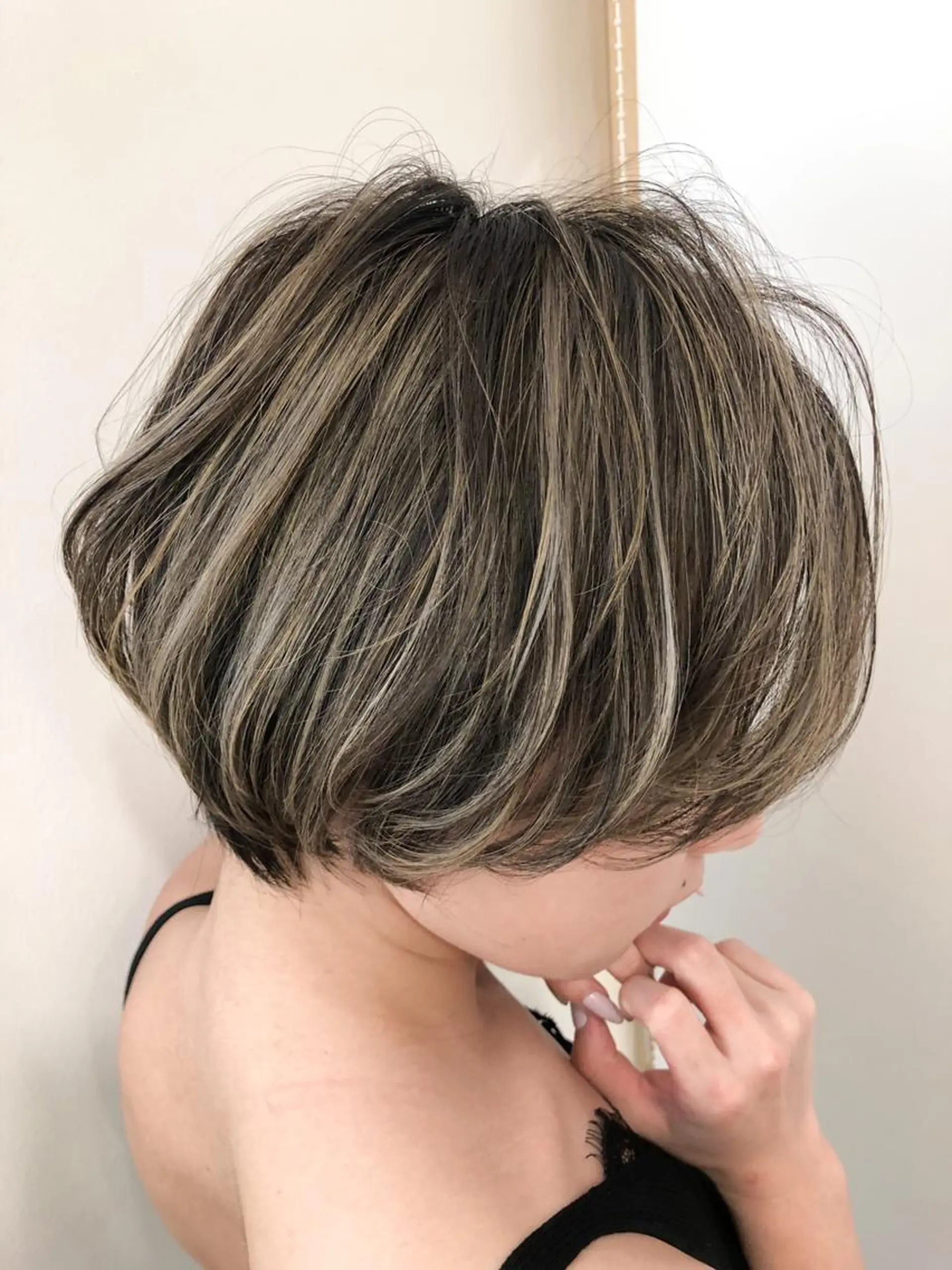 ショート カラー ハイライトカラー ハイライト ショートヘア WONK. ウォンク 心斎橋のヘアスタイル