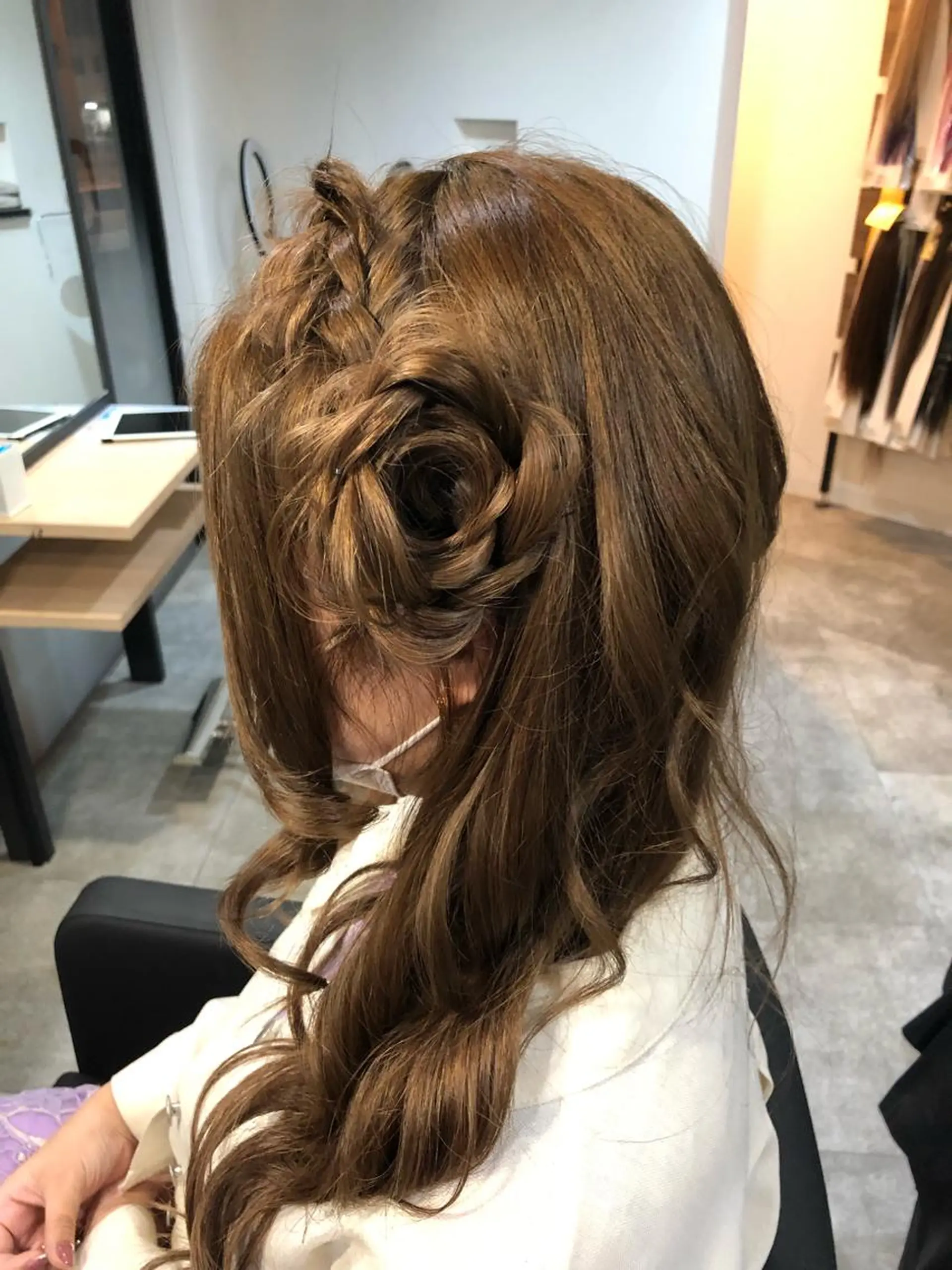 ヘアアレンジ カチューシャ alpha. カラーエクステ下妻のヘアスタイル