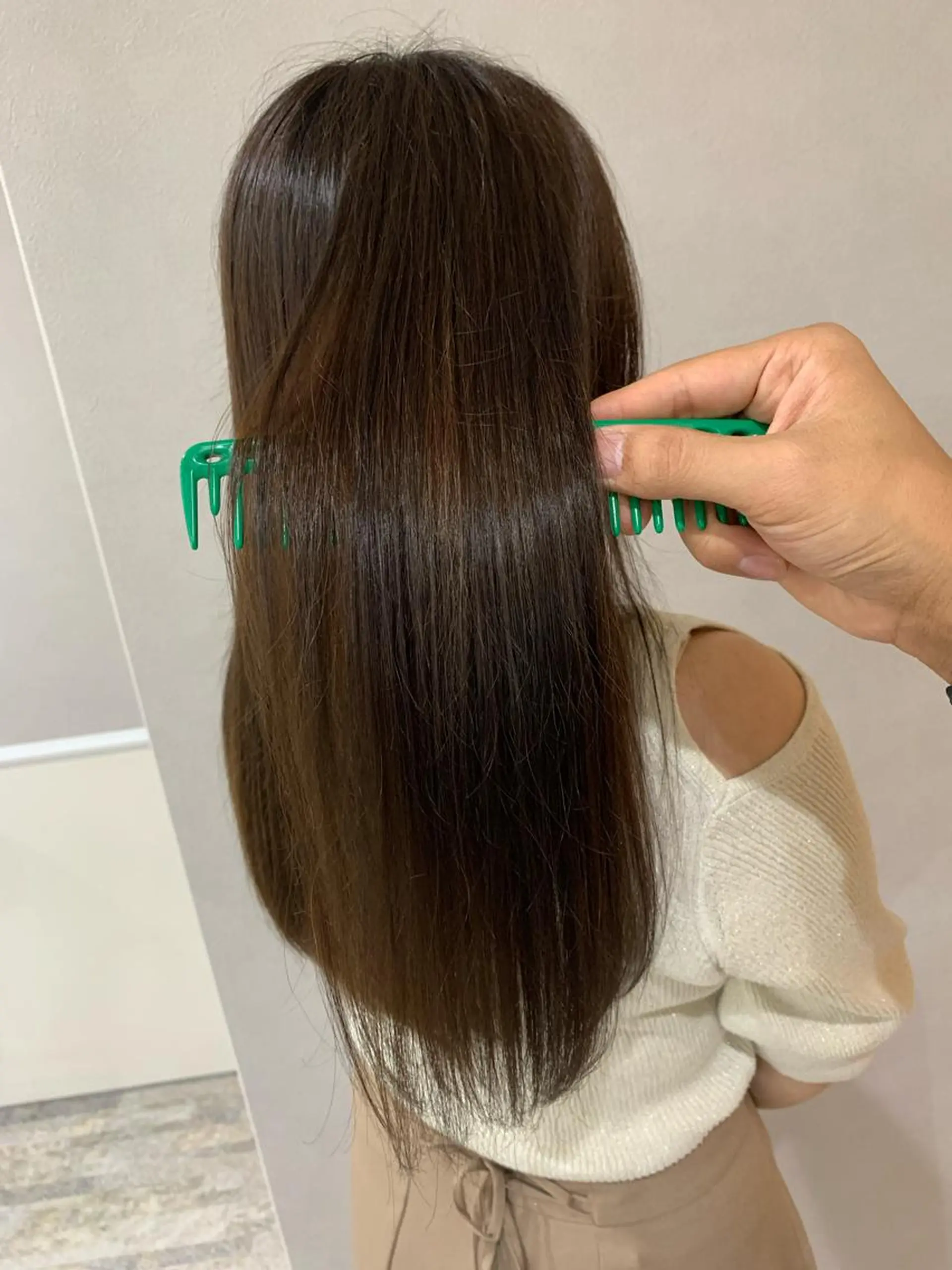 ロング カット トリートメント 髪質改善 貸切サロンのヘアスタイル