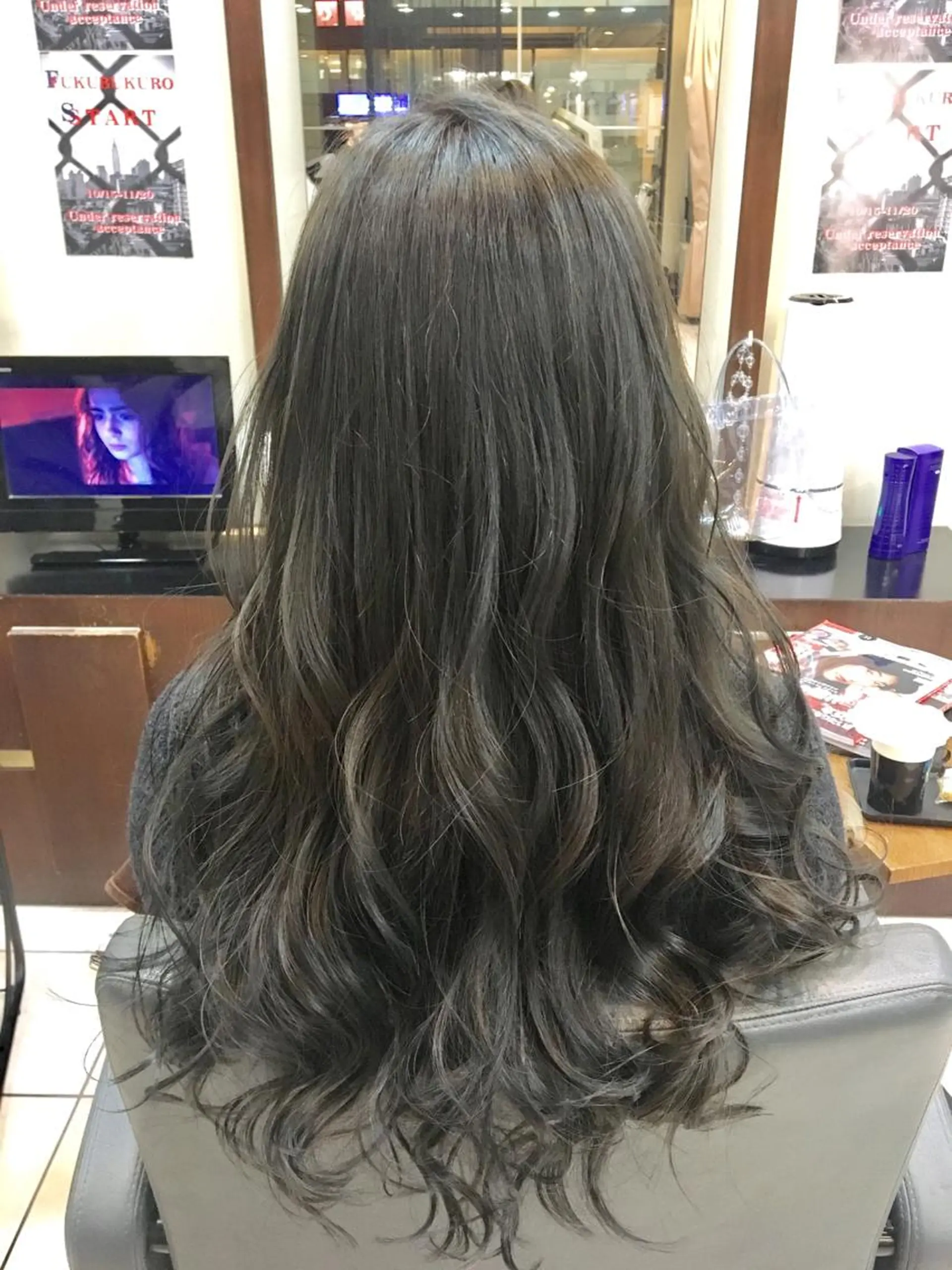 セミロング カラー パーマ ヘアアレンジ アディクシーカラー MODEK's阿倍野 伊藤サダキのヘアスタイル