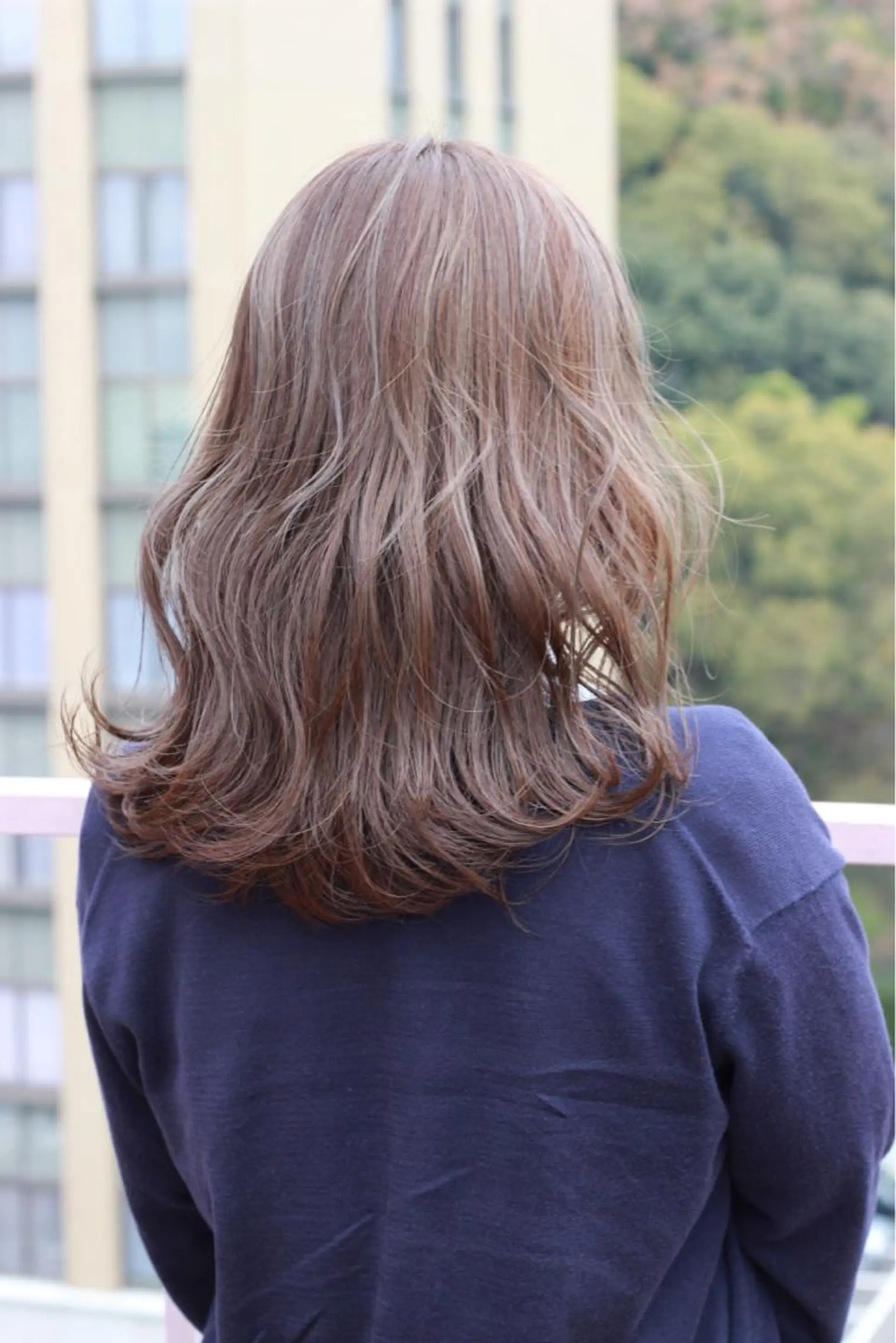セミロング カラー グレージュ ハイライトカラー ハイライト ヘアカラー Viage （ビアージュ）のヘアスタイル