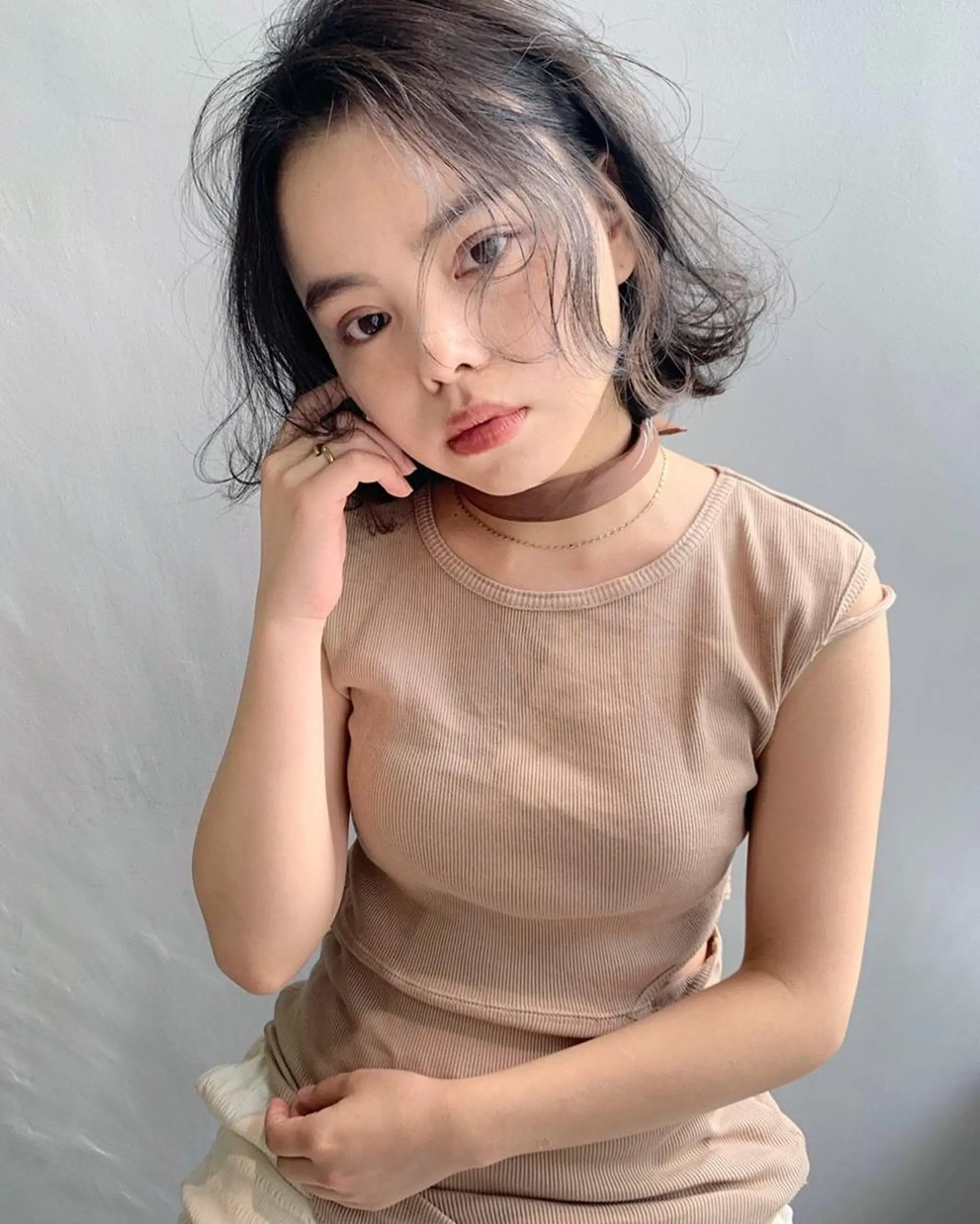 ミディアム カラー ヘアアレンジ 岩本 実夢のネイルデザイン