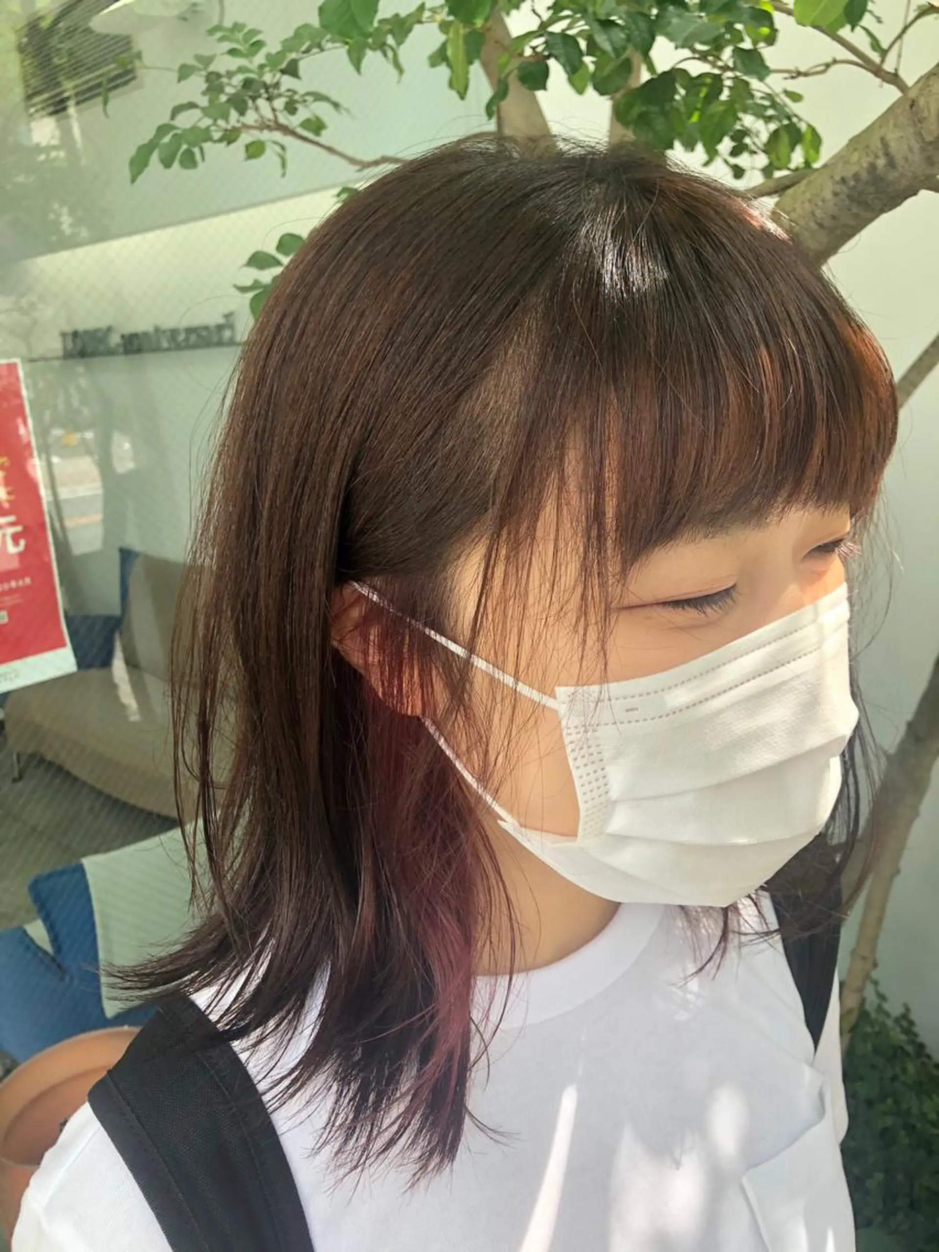 セミロング 外ハネヘア カット ヘアカラー 尾島 光季のヘアスタイル