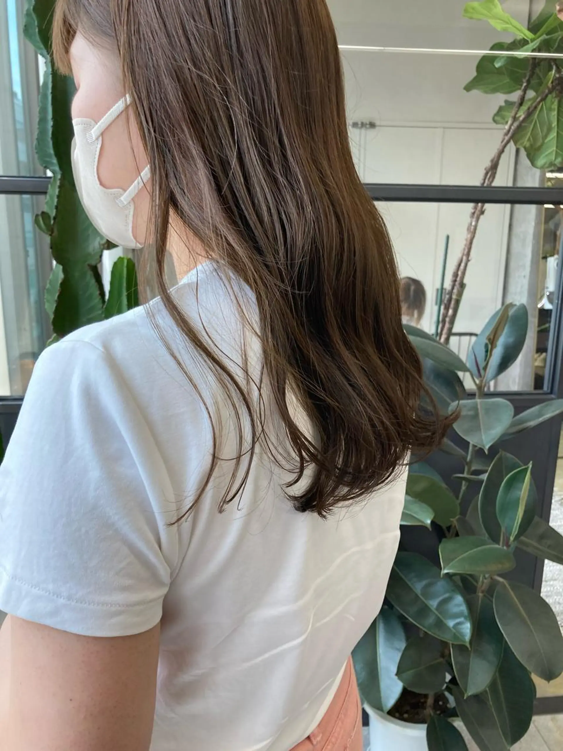 セミロング カラー ベージュカラー ブリーチ ミント ミントベージュ ブリーチなしカラー 小木曽智美 /ボブ/ショートのヘアスタイル